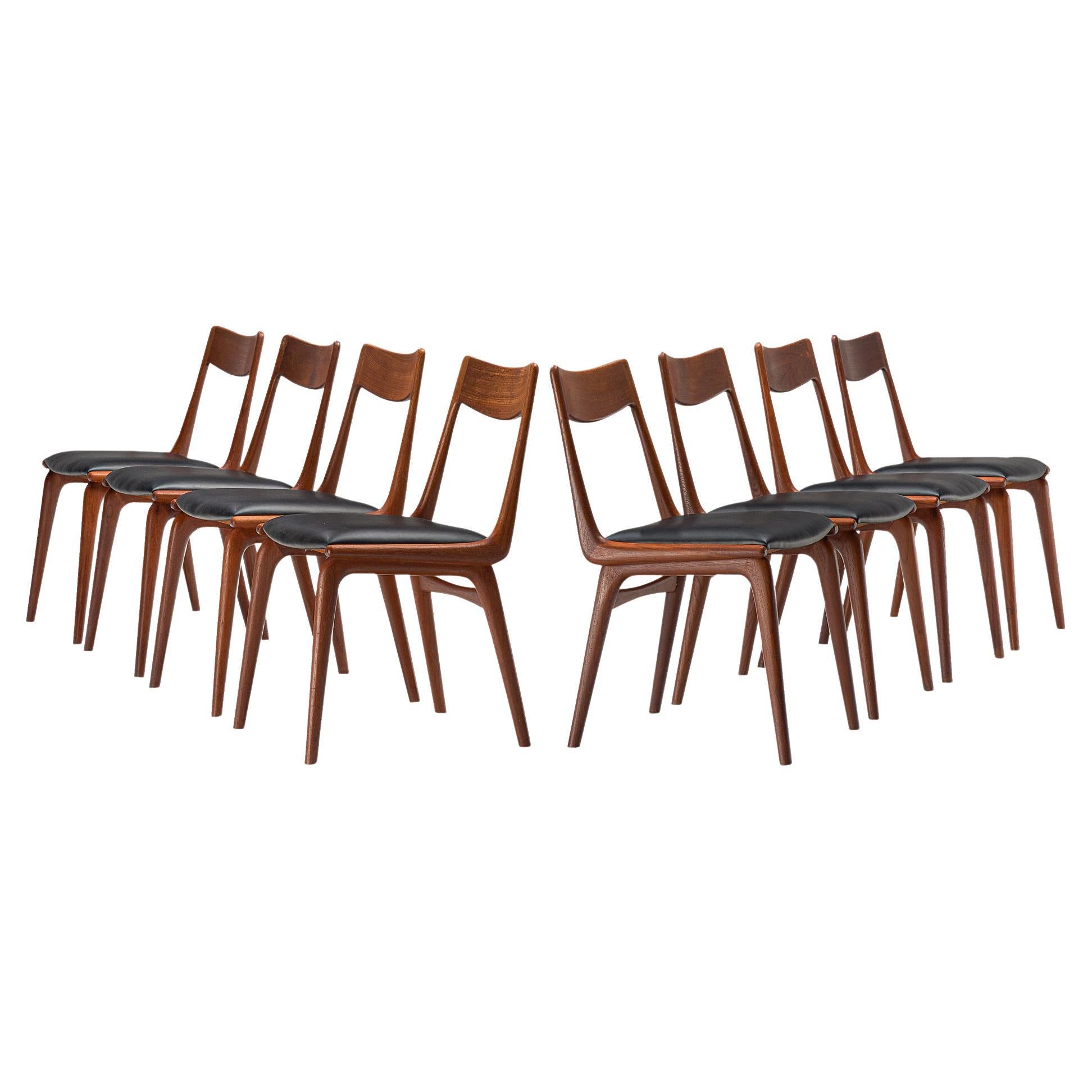 Alfred Christensen Large Set of Eight 'Boomerang' Chairs in Teak