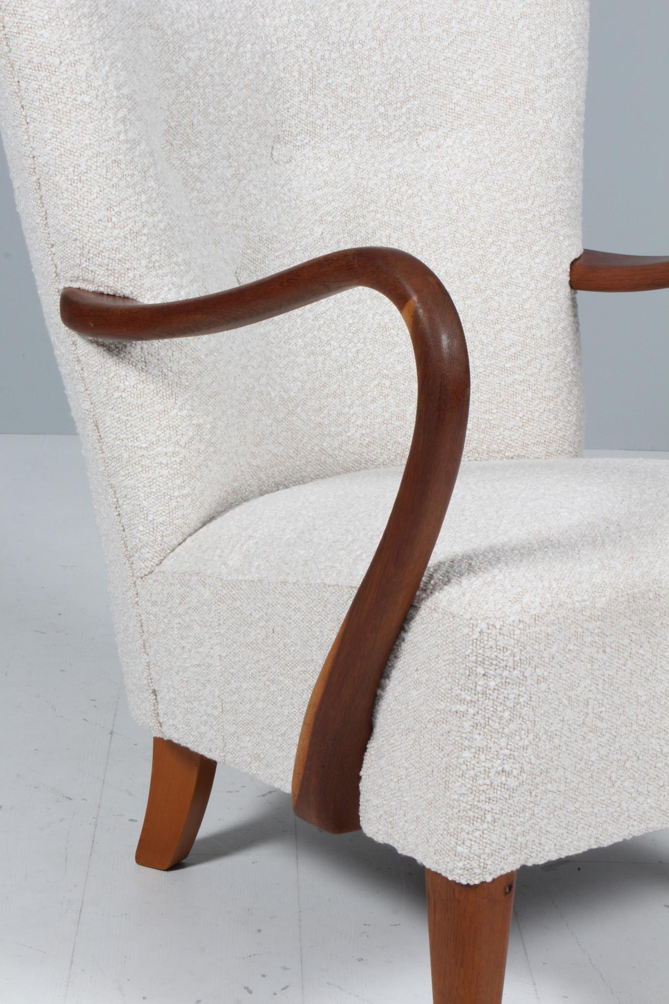 Alfred Christensen, Lounge chair in boucle, 1940s In Good Condition For Sale In Esbjerg, DK