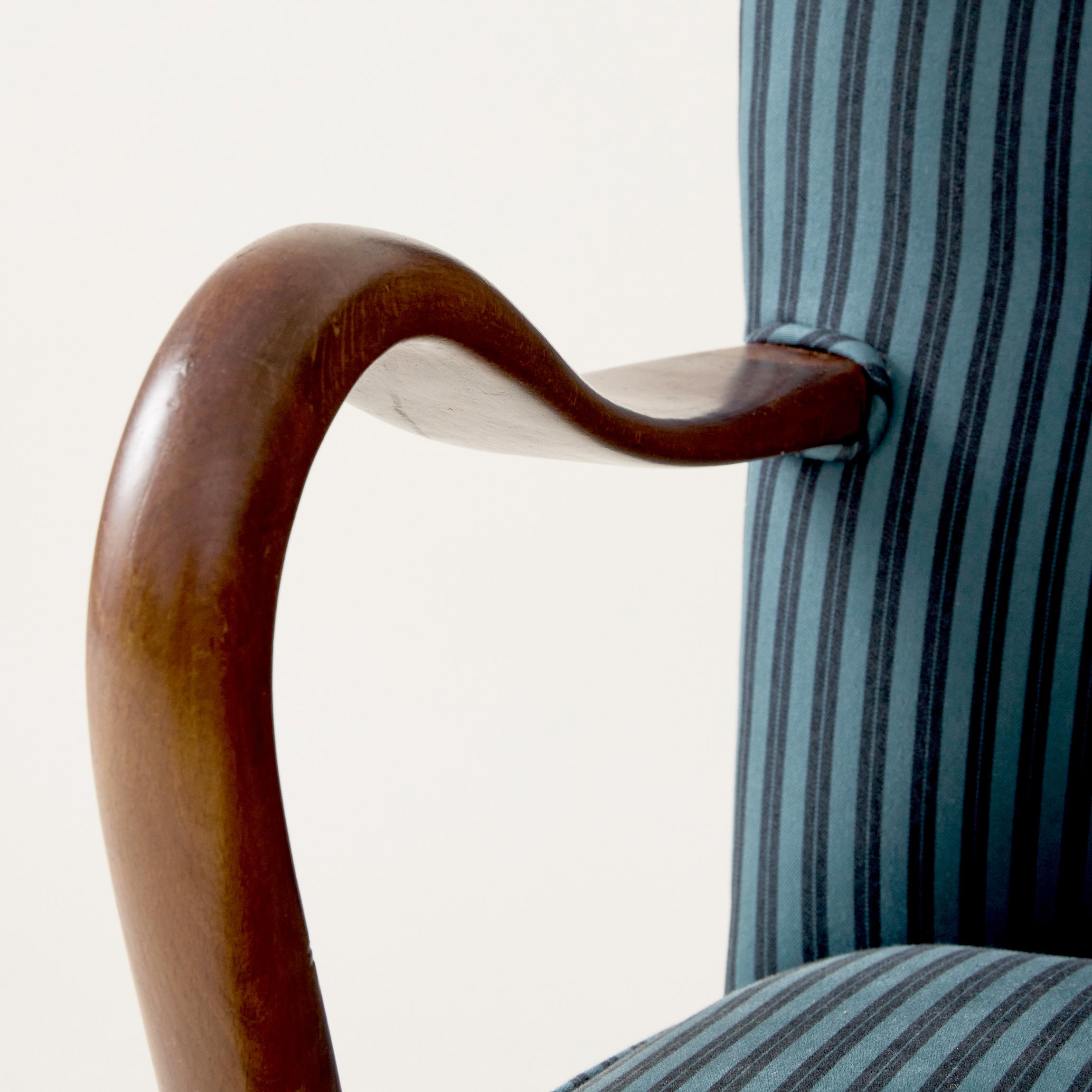 XX secolo Sedia moderna danese Alfred Christiansen in tessuto di cotone a righe blu, 1940 in vendita