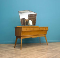 Alfred Cox Dressing Table in Walnut by Alfred Cox for Heals, 1950s