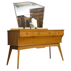 Alfred Cox Dressing Table in Walnut by Alfred Cox for Heals, 1950s