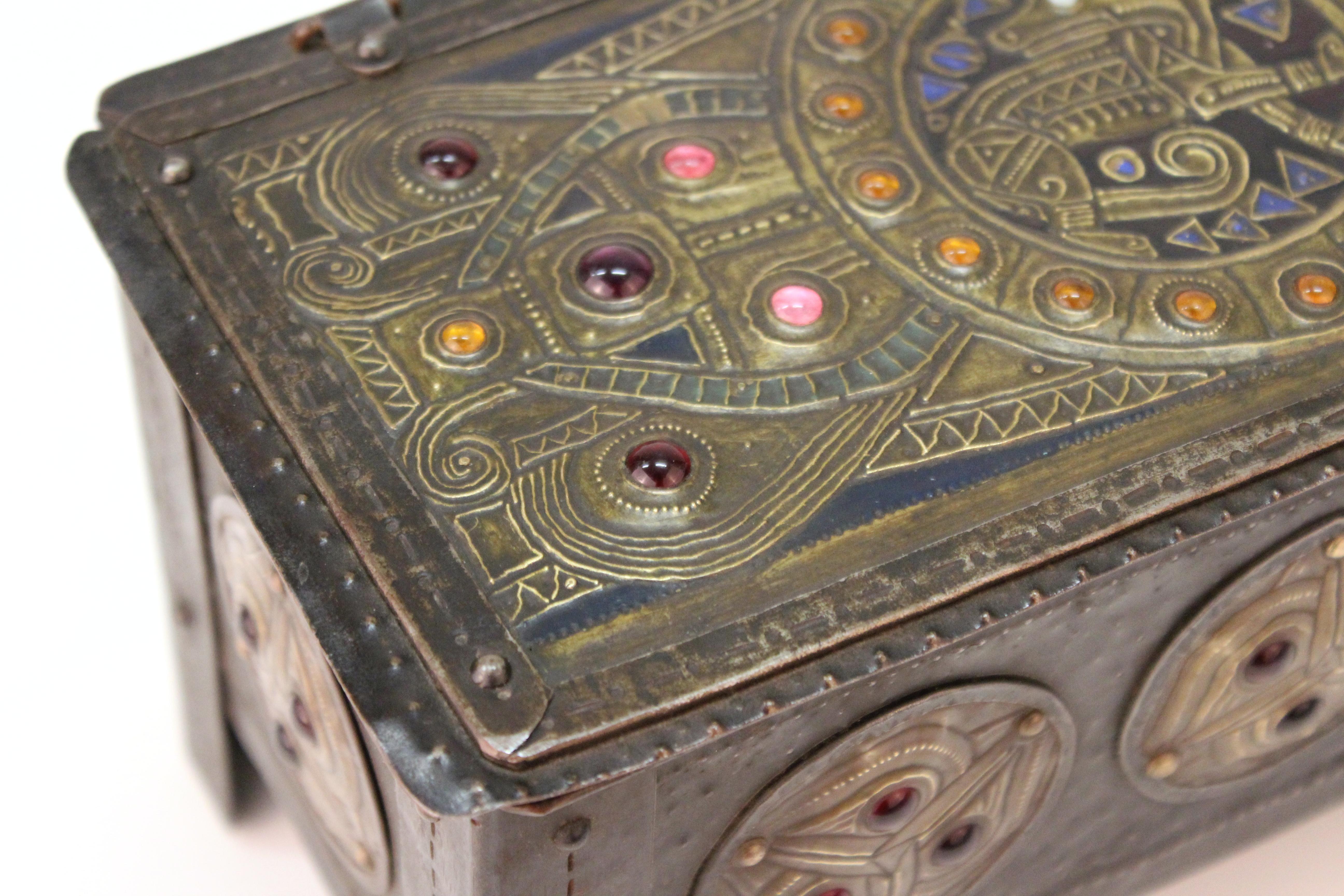 Alfred Daguet French Art Nouveau Jeweled Metal Repousse Box For Sale 4