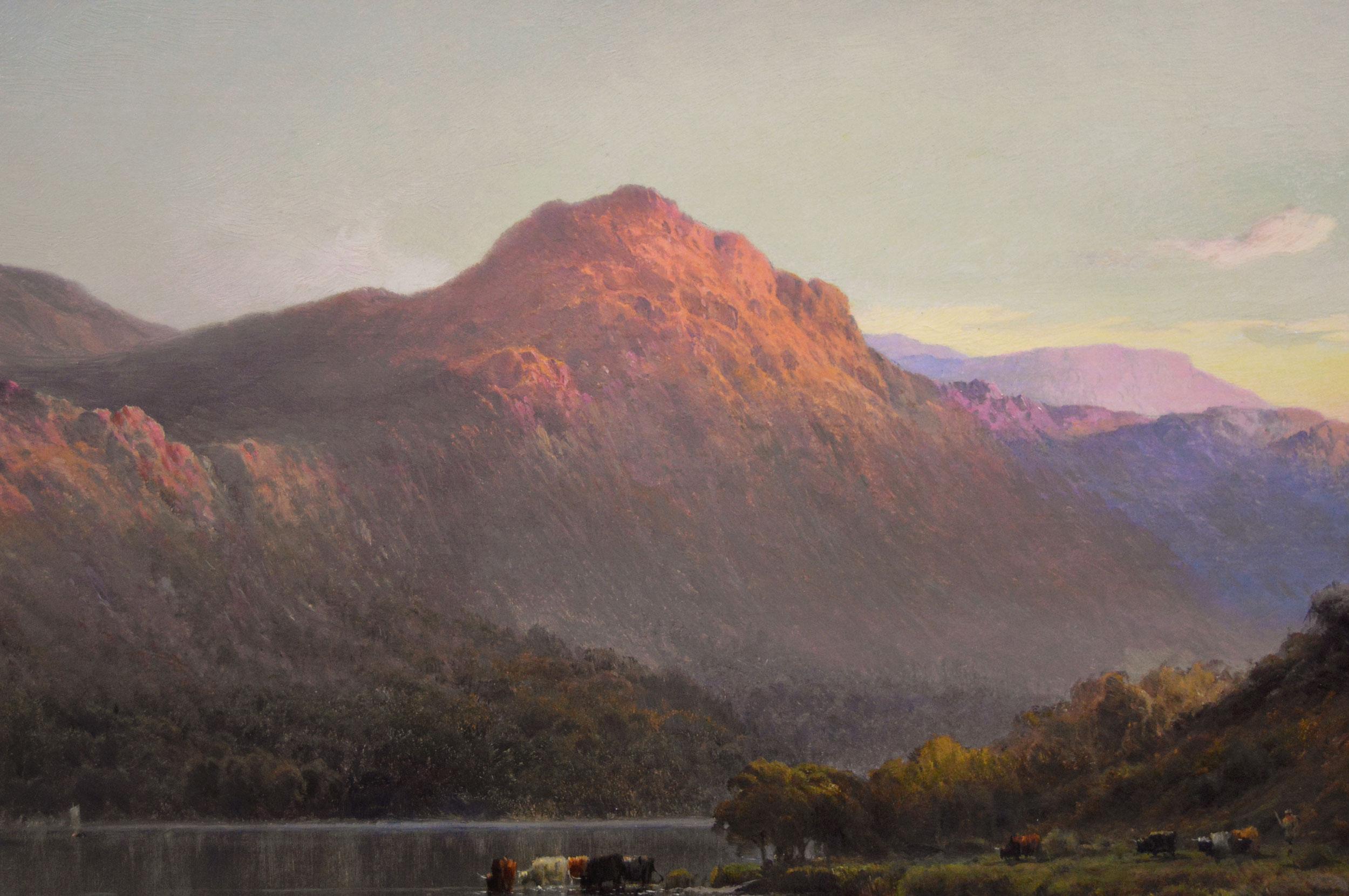 Paesaggio delle Highlands scozzesi del XIX secolo dipinto a olio con un Loch al tramonto - Painting Vittoriano di Alfred de Breanski Sr.