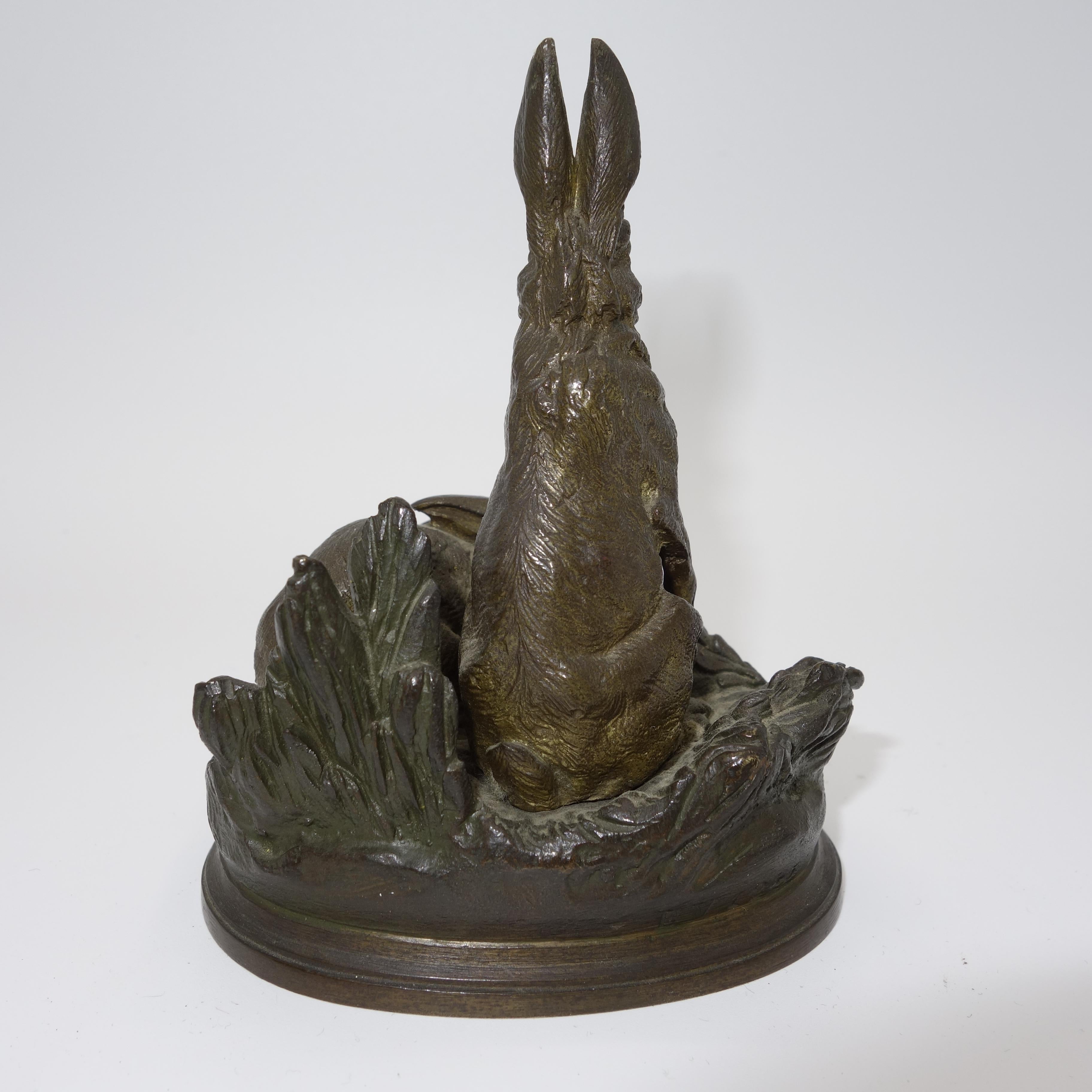 Animalier-Bronze von zwei Haren aus dem 19. Jahrhundert auf naturalistischem Sockel, Frankreich (Naturalismus), Sculpture, von Alfred Dubucand