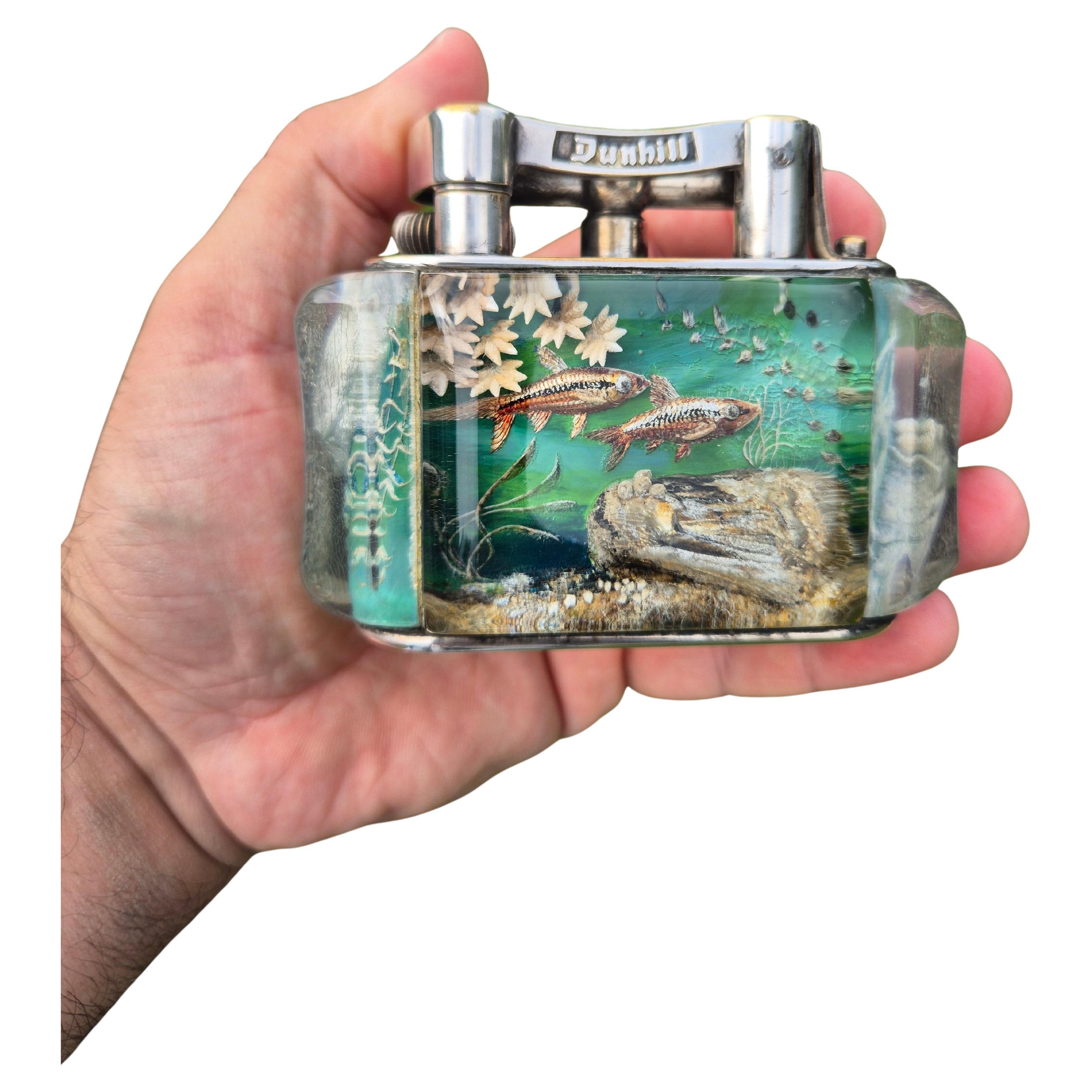 ALFRED Dunhill 1949 Desk Aquarium Lift Arm Petrol Lighter Perspex Lucite & Steele in vendita