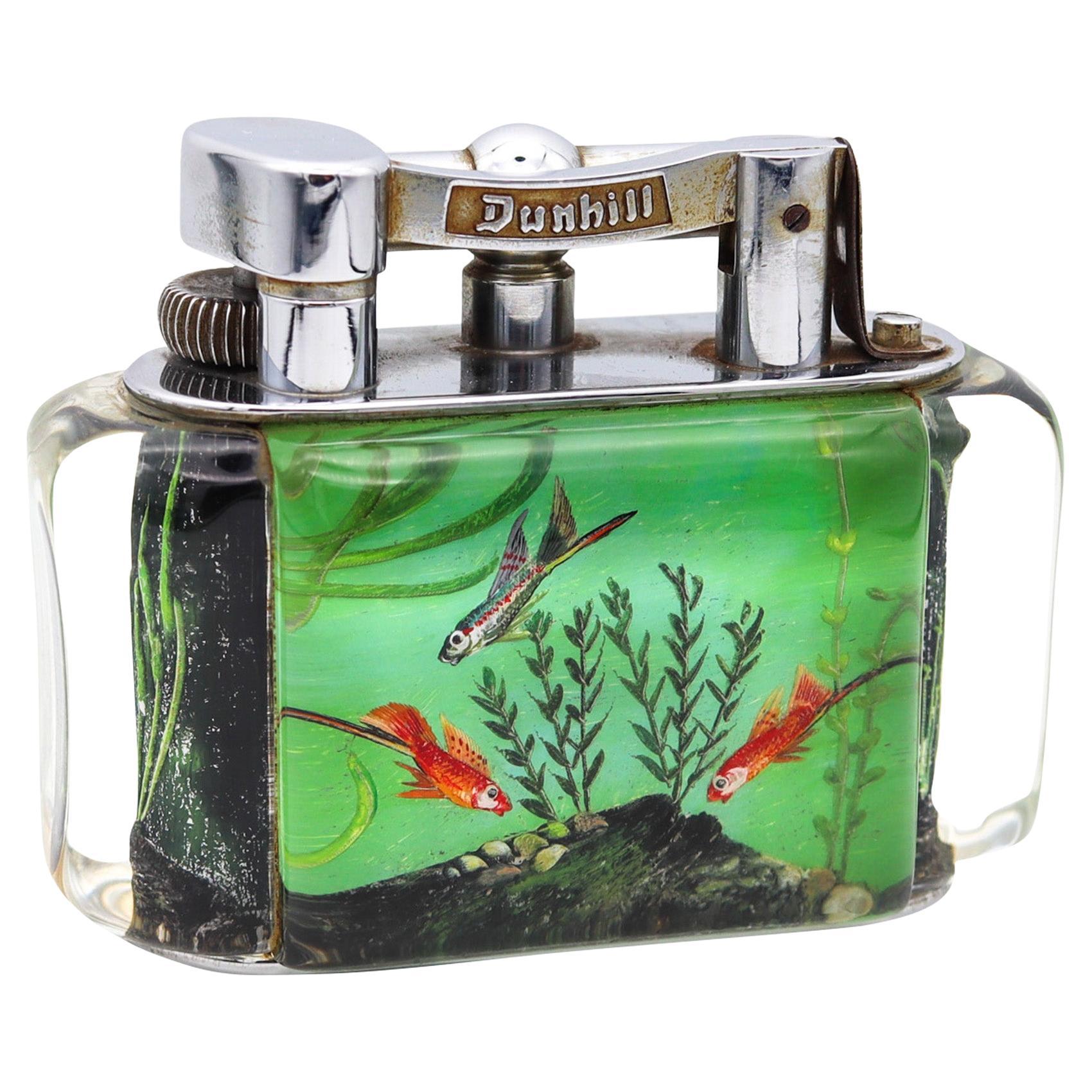 Alfred Dunhill lampe à pétrole standard à bras en forme d'aquarium en plexiglas, 1949  en vente