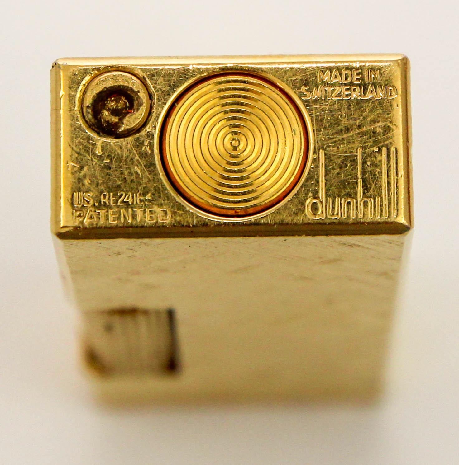 Alfred Dunhill 24K Gold plattiert Feuerzeug Florentine Muster Schweiz 1980 für Damen oder Herren im Angebot