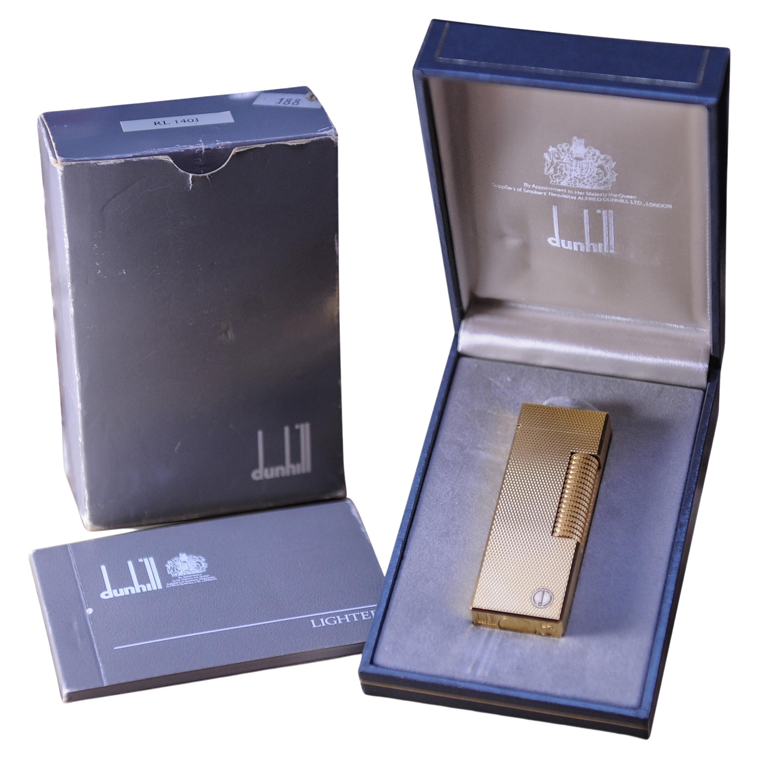 Le briquet à cigarettes Rollagas d'Alfred Dunhill avec boîte et documents d'origine