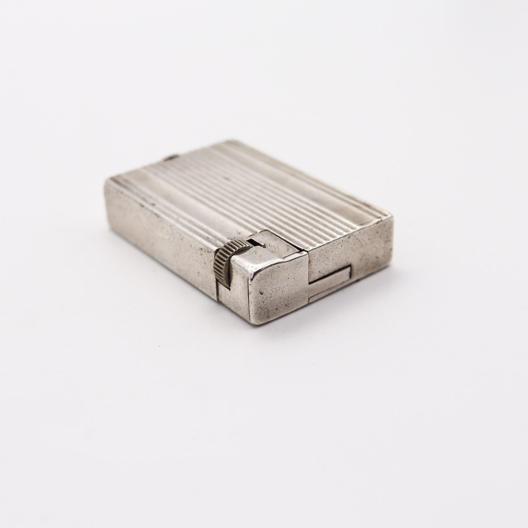 ALFRED DUNHILL Paris 1936 Art Deco The Handy / Savory Petrol Pocket Lighter For Sale 2