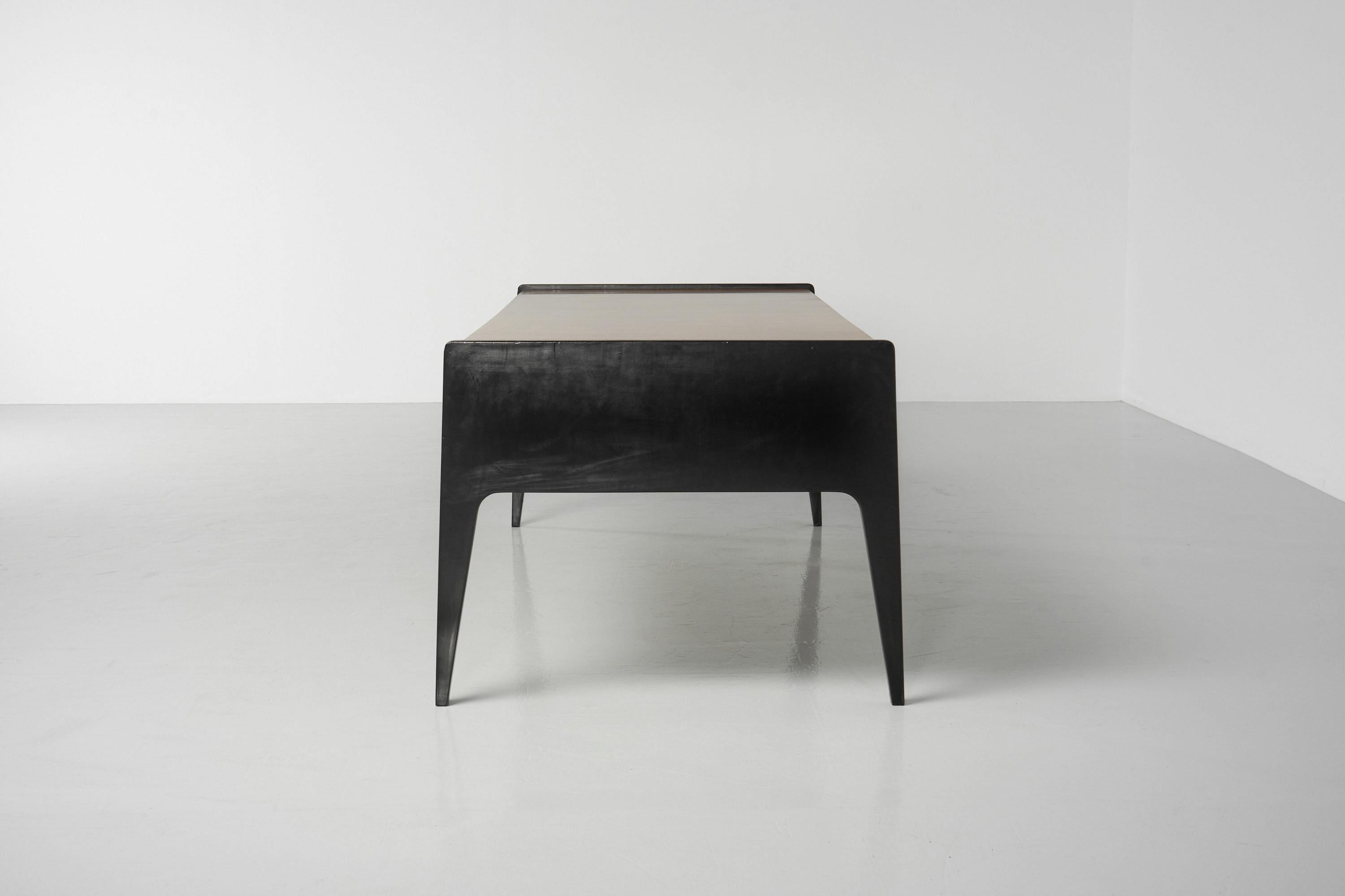 Alfred Hendrickx maßgefertigter Schreibtisch Belform Belgien, 1958 (Holz) im Angebot