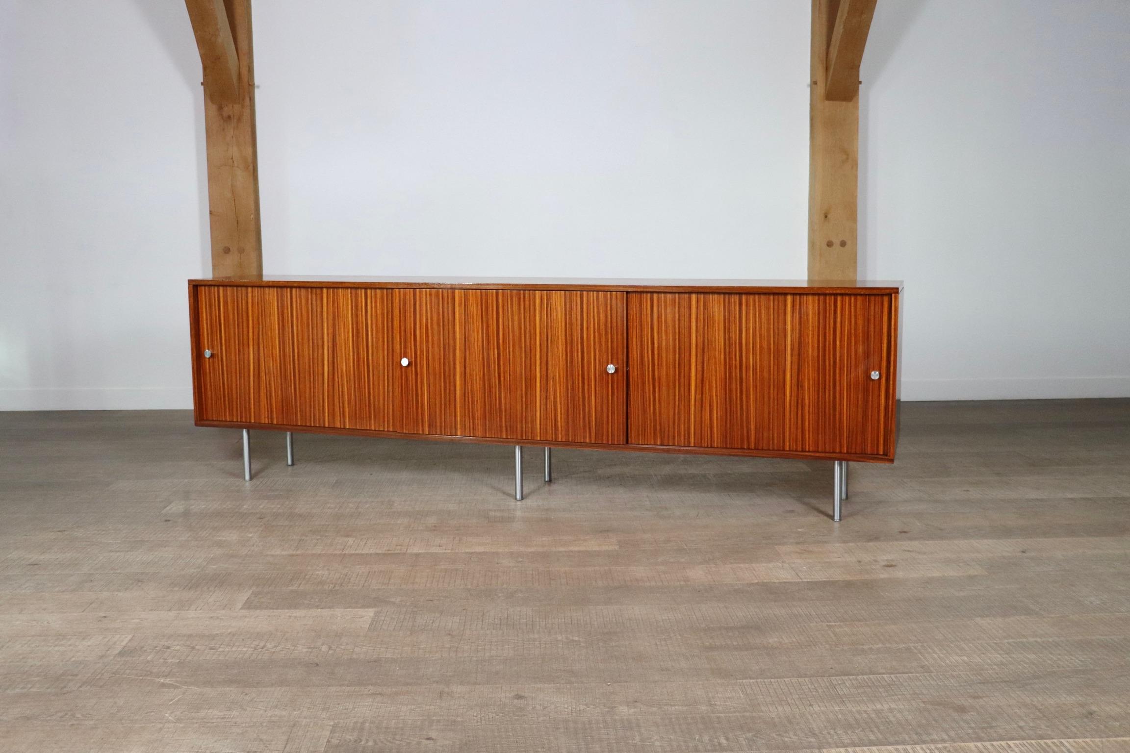 Alfred Hendrickx Grand buffet pour Belform, années 1960 en vente 1