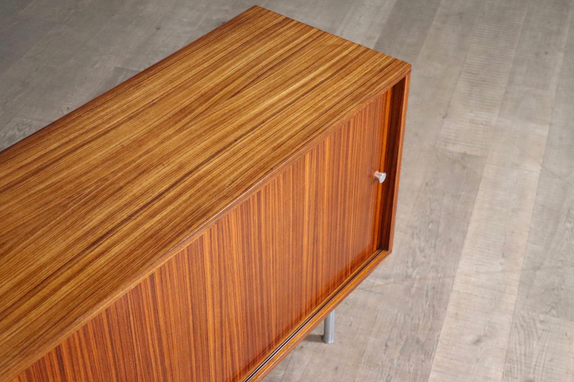 Alfred Hendrickx Grand buffet pour Belform, années 1960 en vente 2