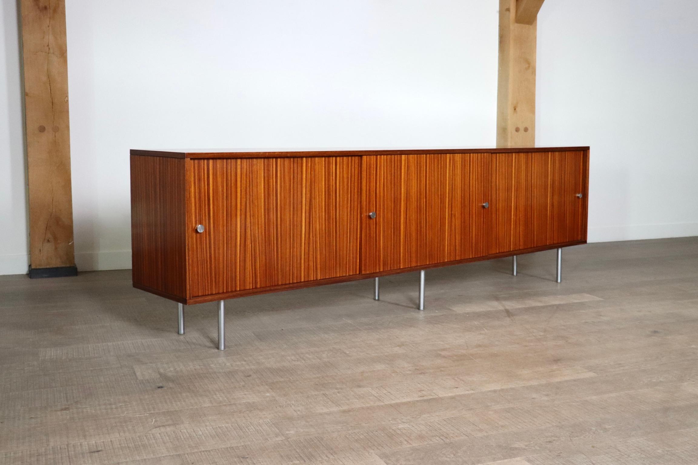Alfred Hendrickx Grand buffet pour Belform, années 1960 en vente 3