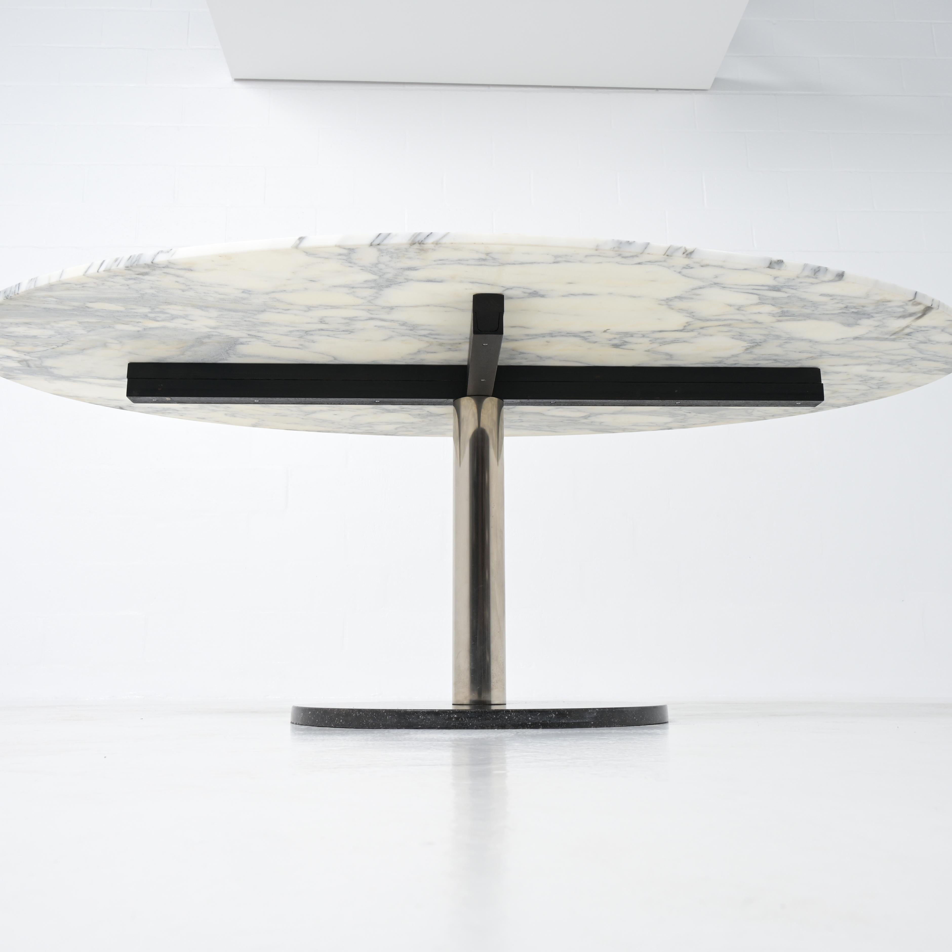 Alfred Hendrickx Oval Dining Table Marble top en vente 3