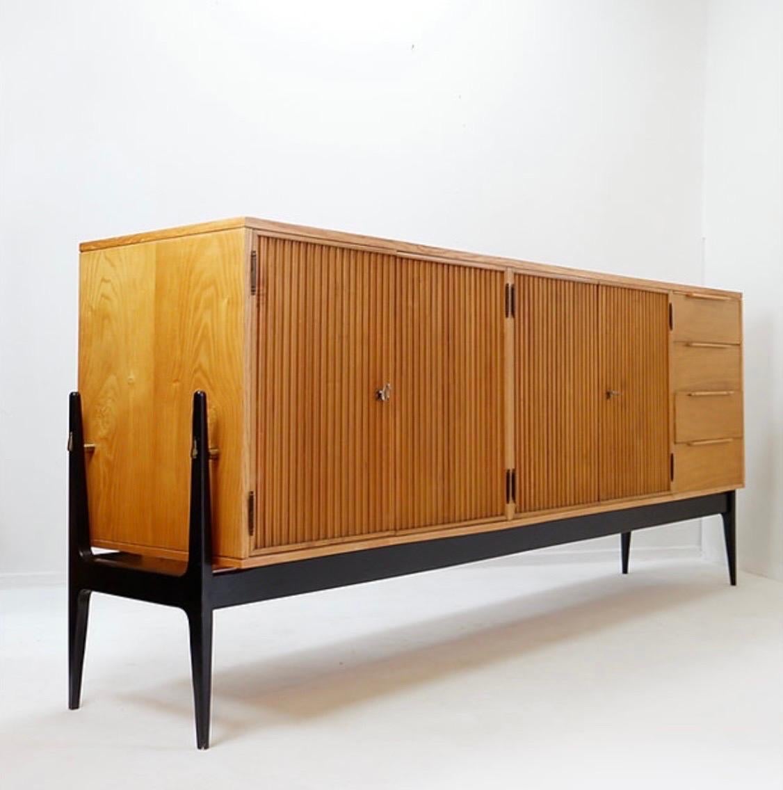 Alfred Hendrickx Sideboard with four doors and four drawers (c.1956) For Sale 1