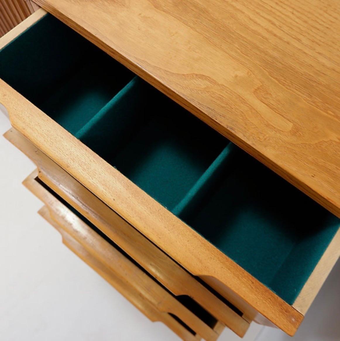 Alfred Hendrickx Sideboard with four doors and four drawers (c.1956) For Sale 4