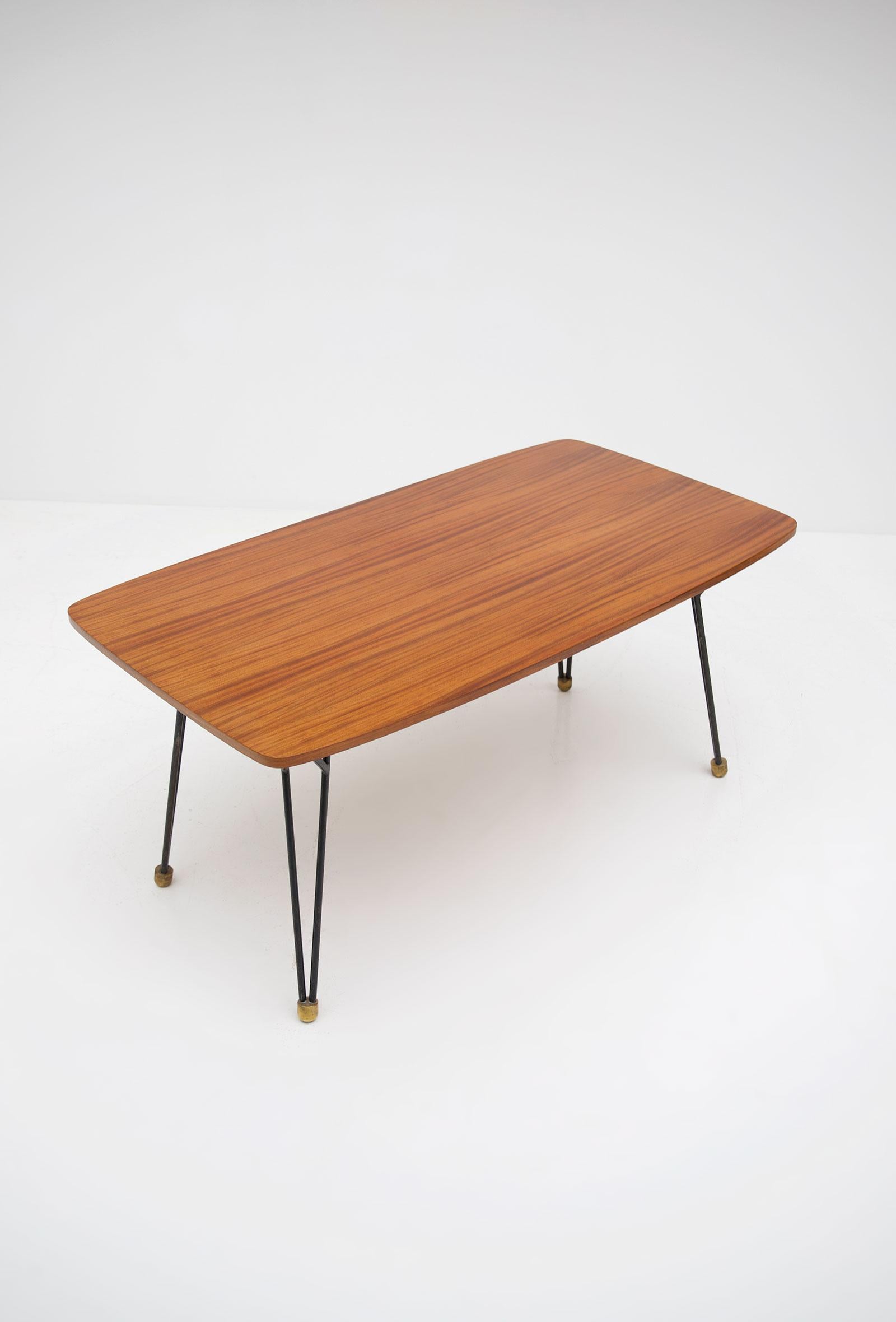 Mid-Century Modern Table de salle à manger T3 Alfred Hendrickx des années 50 avec cadre en métal laqué noir en vente