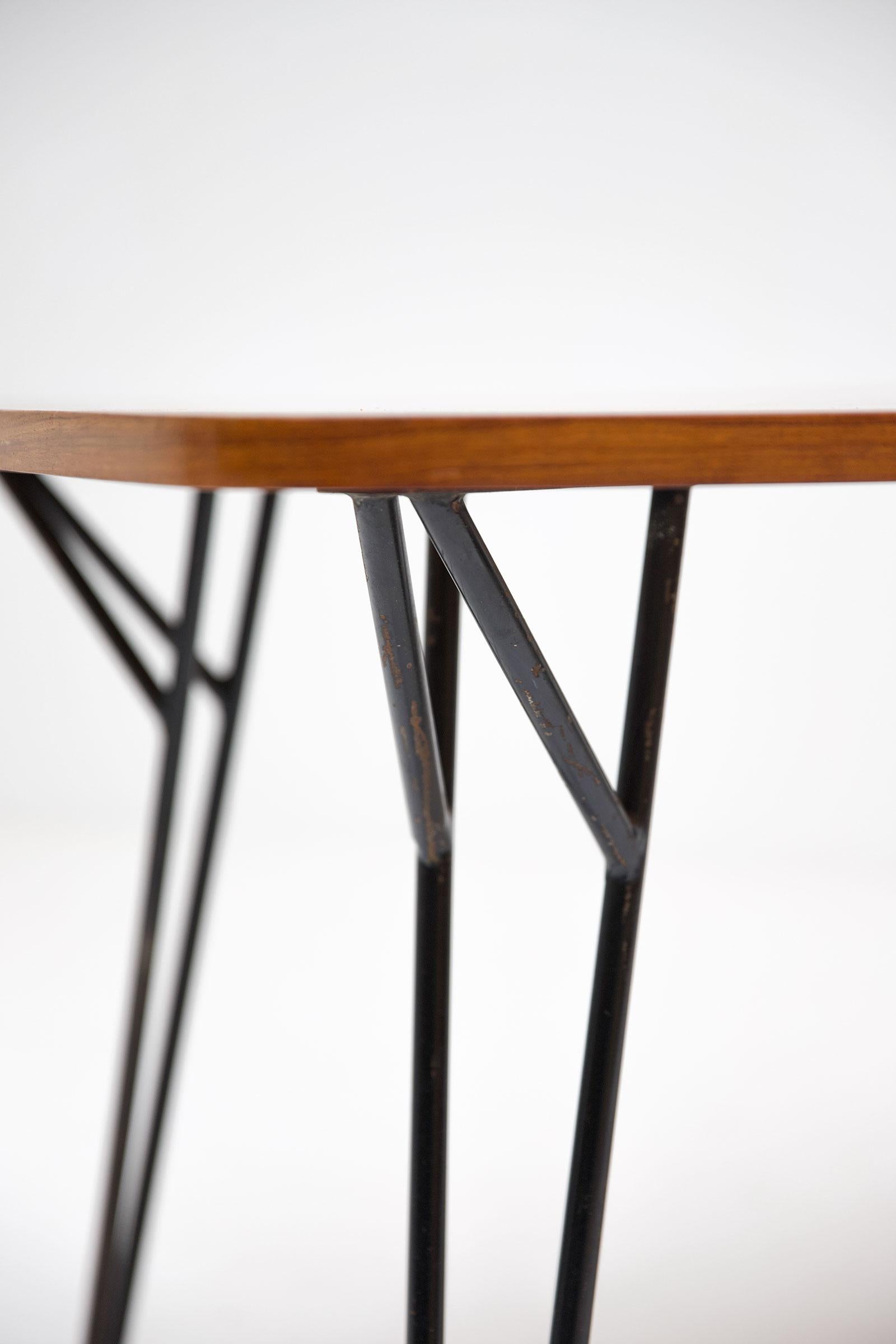 Table de salle à manger T3 Alfred Hendrickx des années 50 avec cadre en métal laqué noir en vente 1