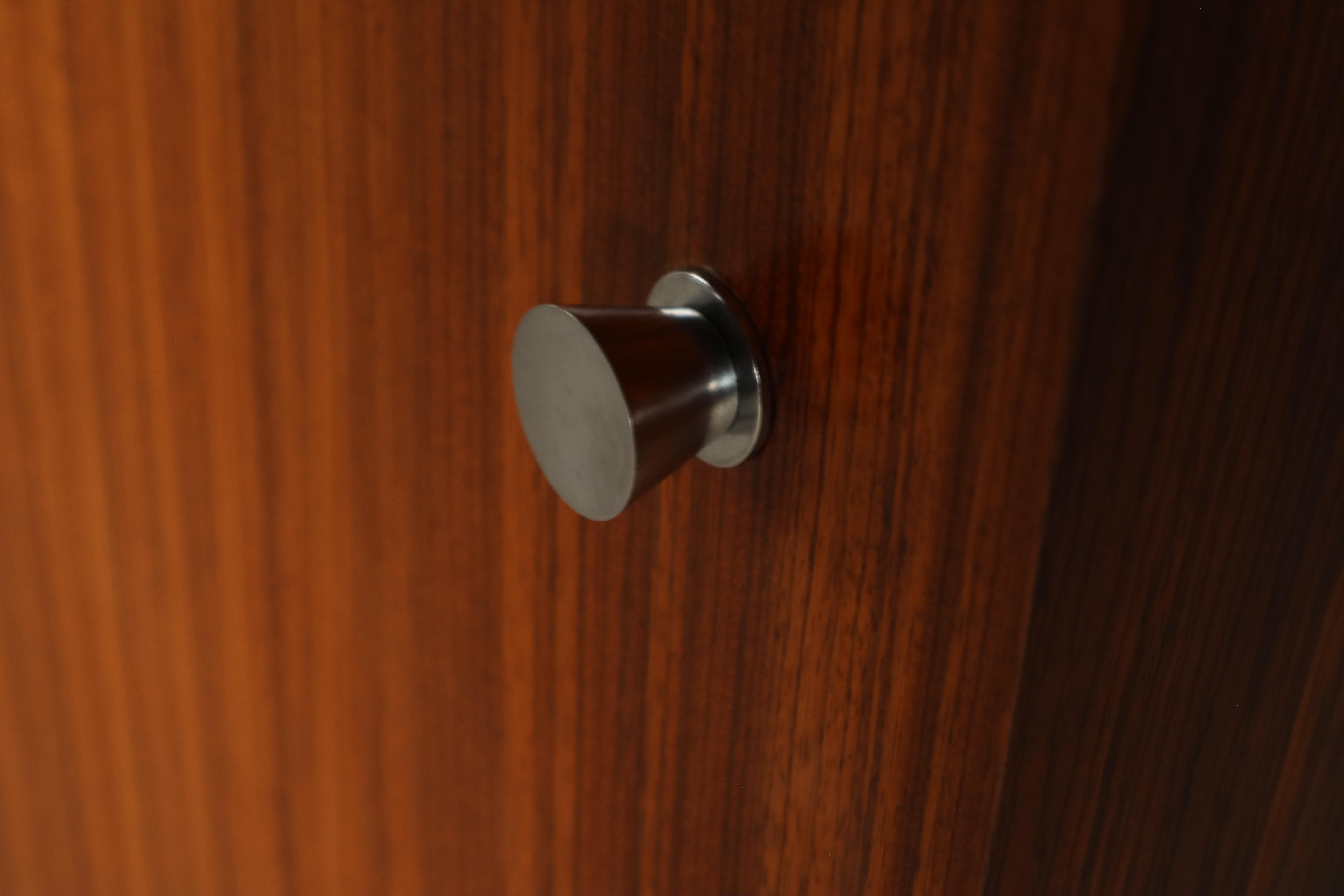 Armario Alfred Hendrickx para Belform en madera de zebrano, principios de los 60 Chapado en venta