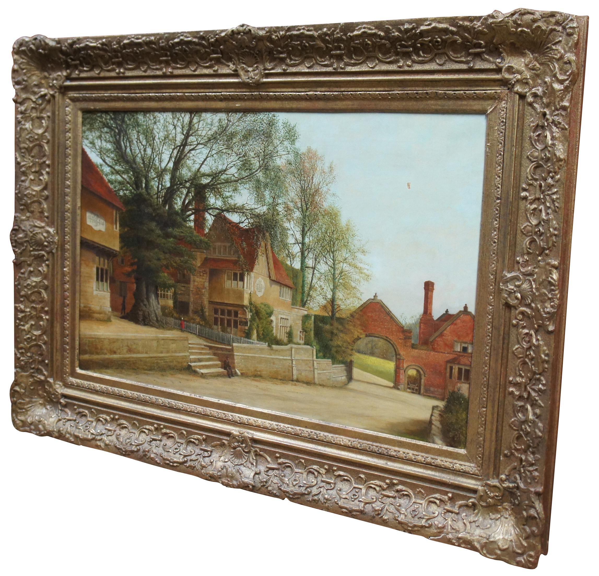 Peinture ancienne du 19e siècle, à l'huile sur toile, représentant une scène de village avec une rue européenne pittoresque, un grand arbre et trois personnages. Mesures : 35