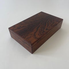 Alfred Klitgaard Boîte à bijoux moderne danoise en bois de rose et daim, Danemark, années 1950