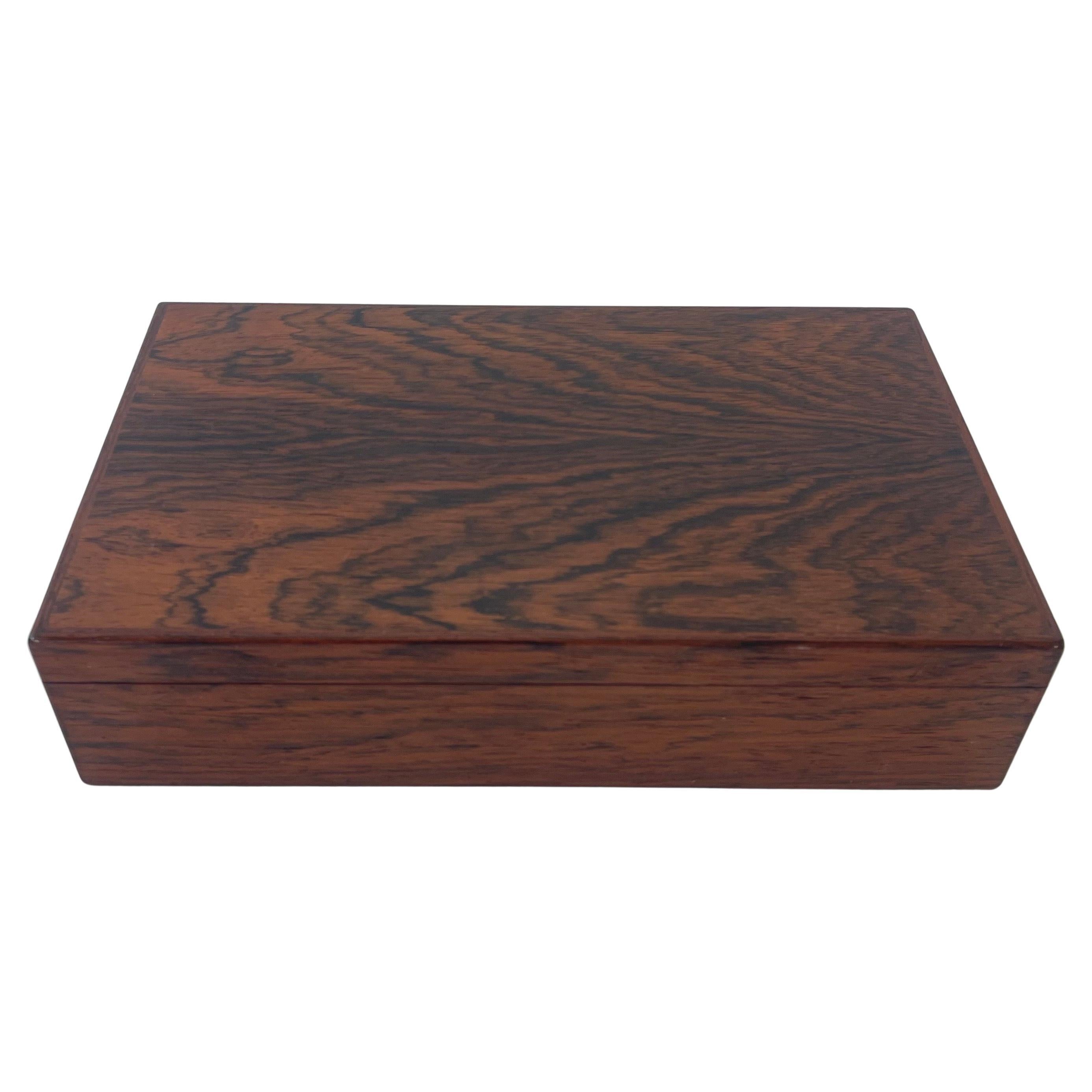 Alfred Klitgaard Boîte à bijoux moderne danoise en bois de rose et daim, Danemark, années 1950 en vente