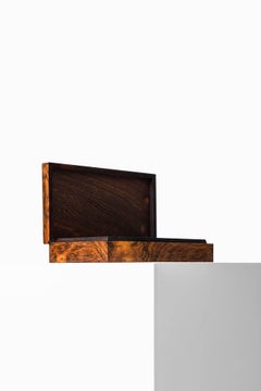 Alfred Klitgaard Scatola artigianale in palissandro e smalto di Alfred Klitgaard