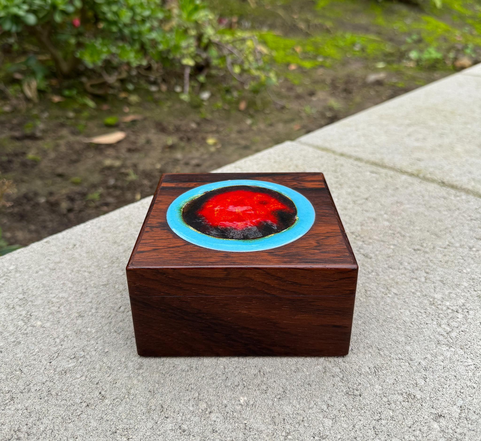 Mid-Century Modern Alfred Klitgaard Wood & Enamel Box for Bodil Eje, Denmark, c.1965 For Sale
