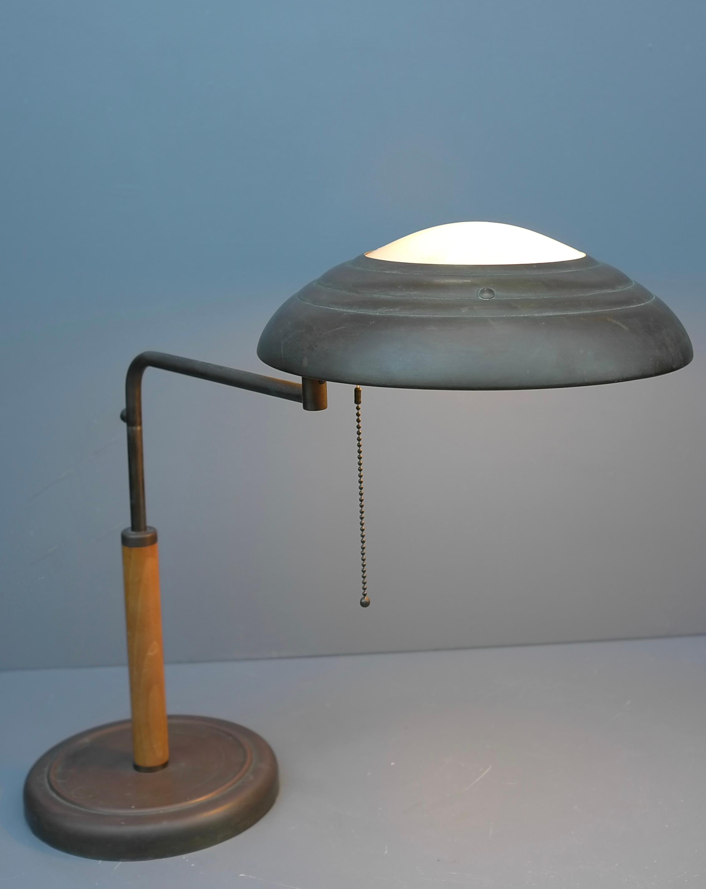 Alfred Müller Art Deco Kupfer-Schreibtischlampe, Belmag Modell Quick 1500, Zürich 1935 (Messing) im Angebot