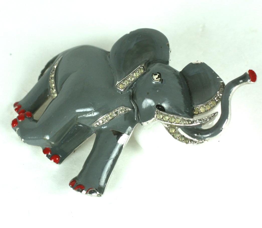 Elefantenbrosche aus Emaille von Alfred Philippe für Trifari (Art déco) im Angebot