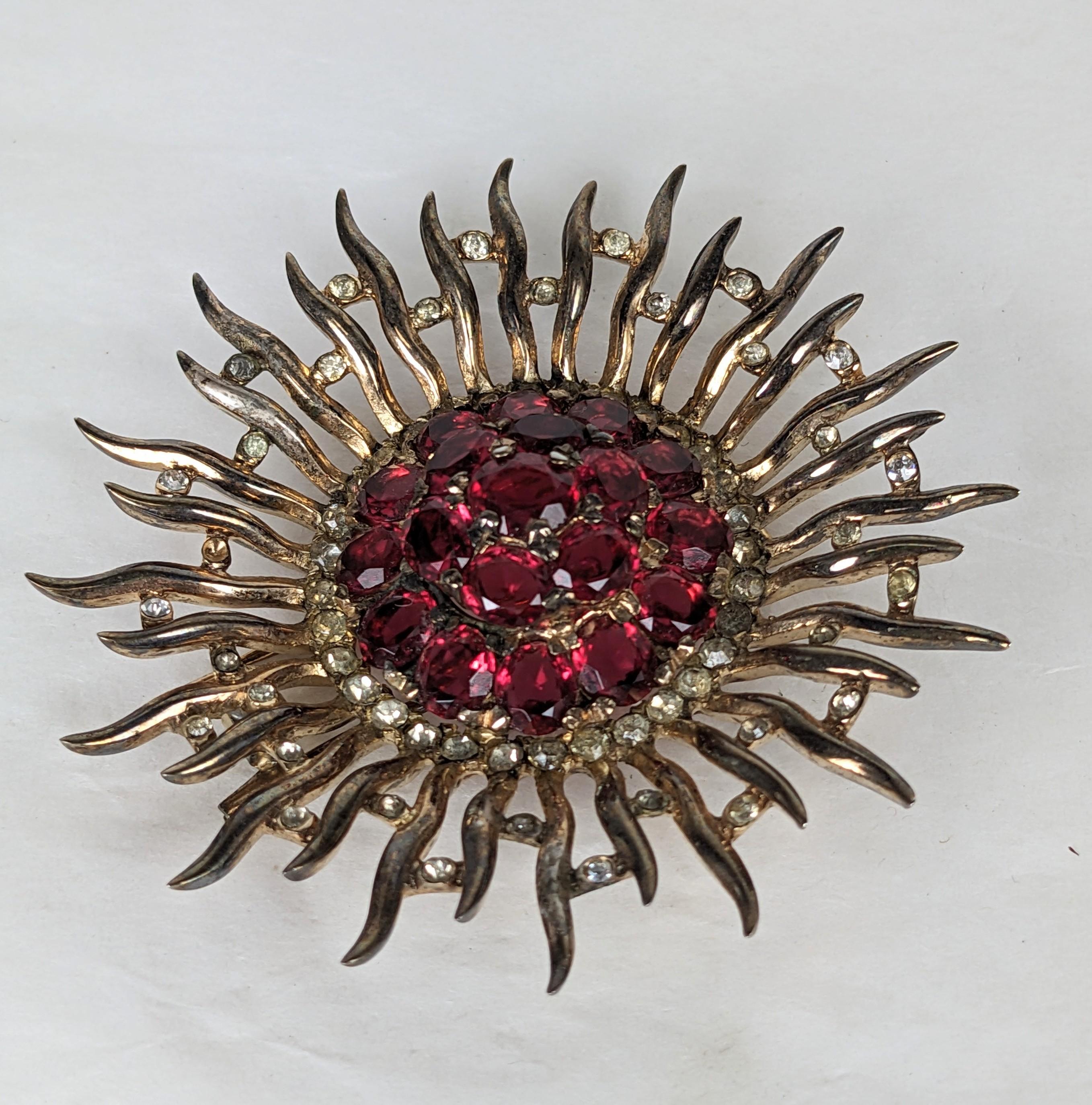  Alfred Philippe for Trifari Large Retro Ruby Sunburst Clip Brooch In Excellent Condition For Sale In New York, NY