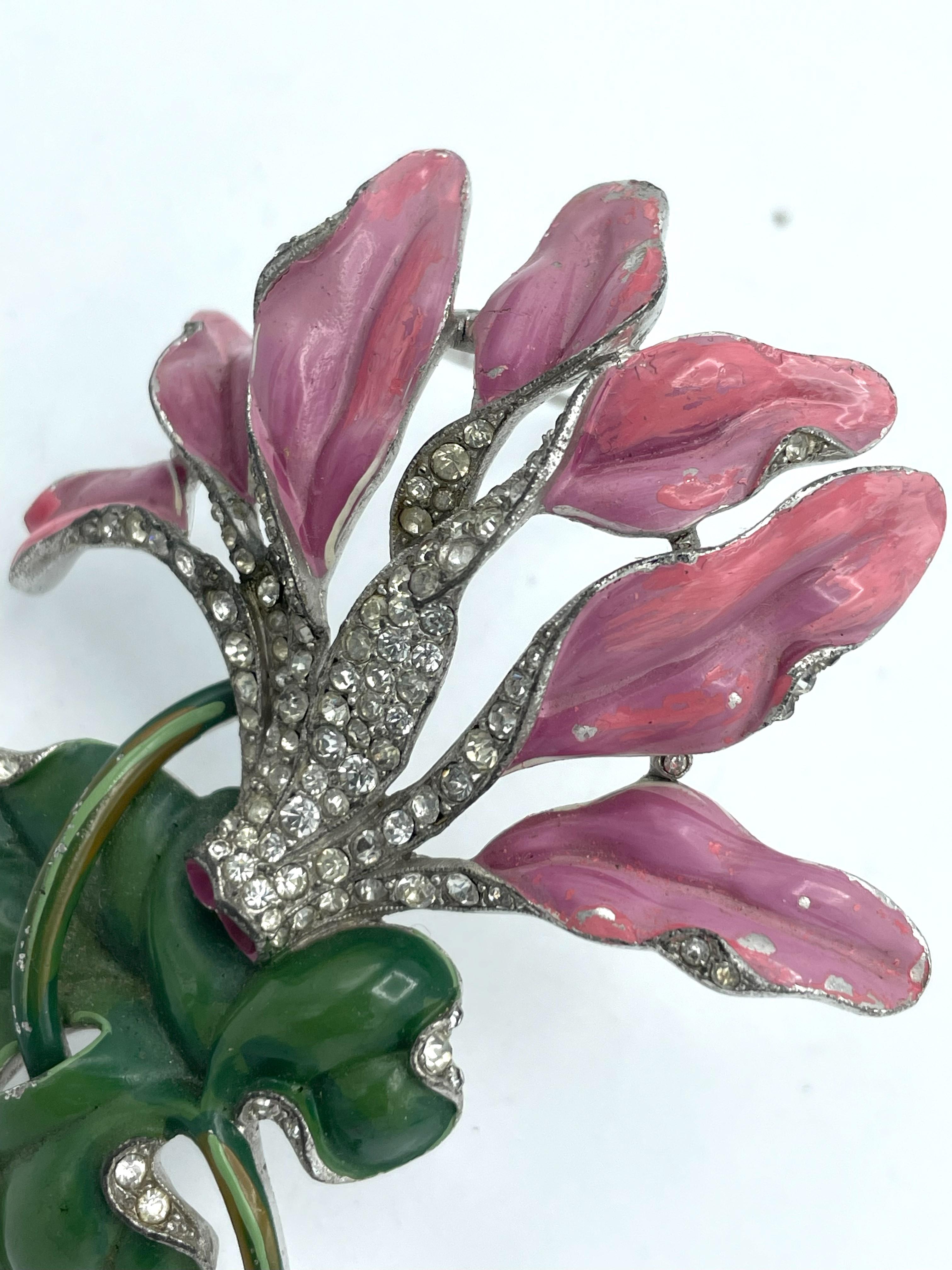 Alfred Philippe Trifari pink Cylame flower pin, pave and enamel, 1940's USA For Sale 2