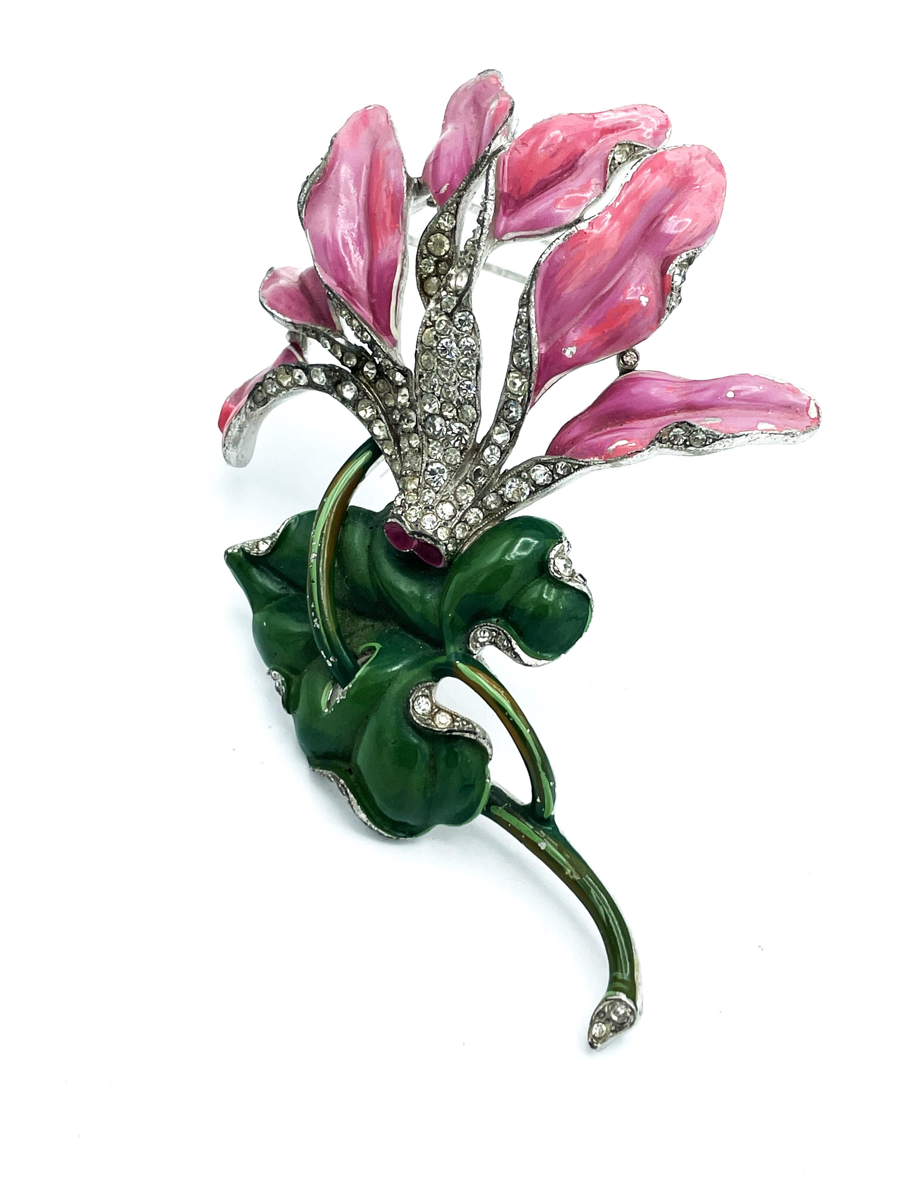 Alfred Philippe Trifari pink Cylame flower pin, pave and enamel, 1940's USA For Sale 3