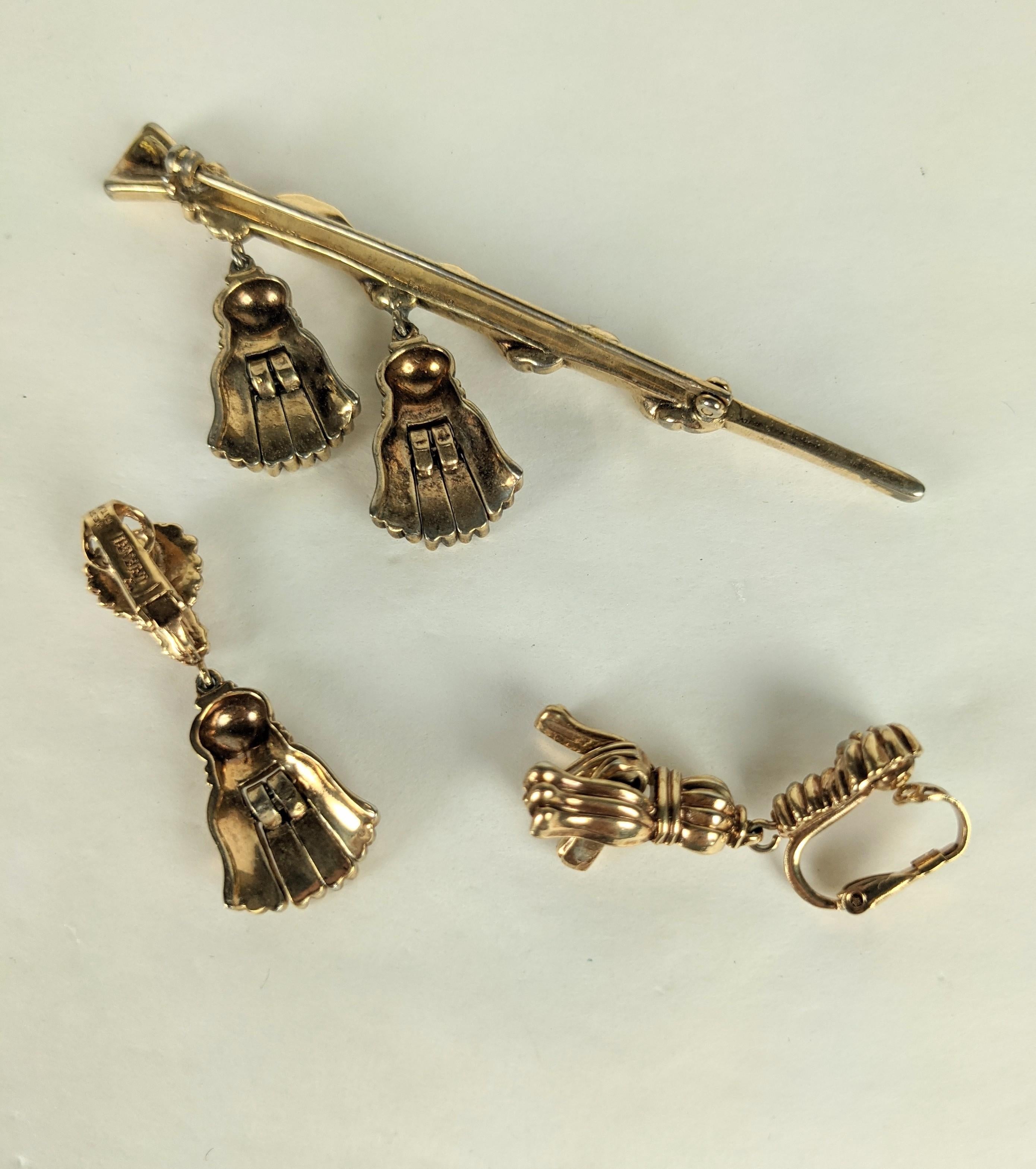 Donna Alfred Phillippe per Trifari Retro Tassel Baton demi Parure in vendita