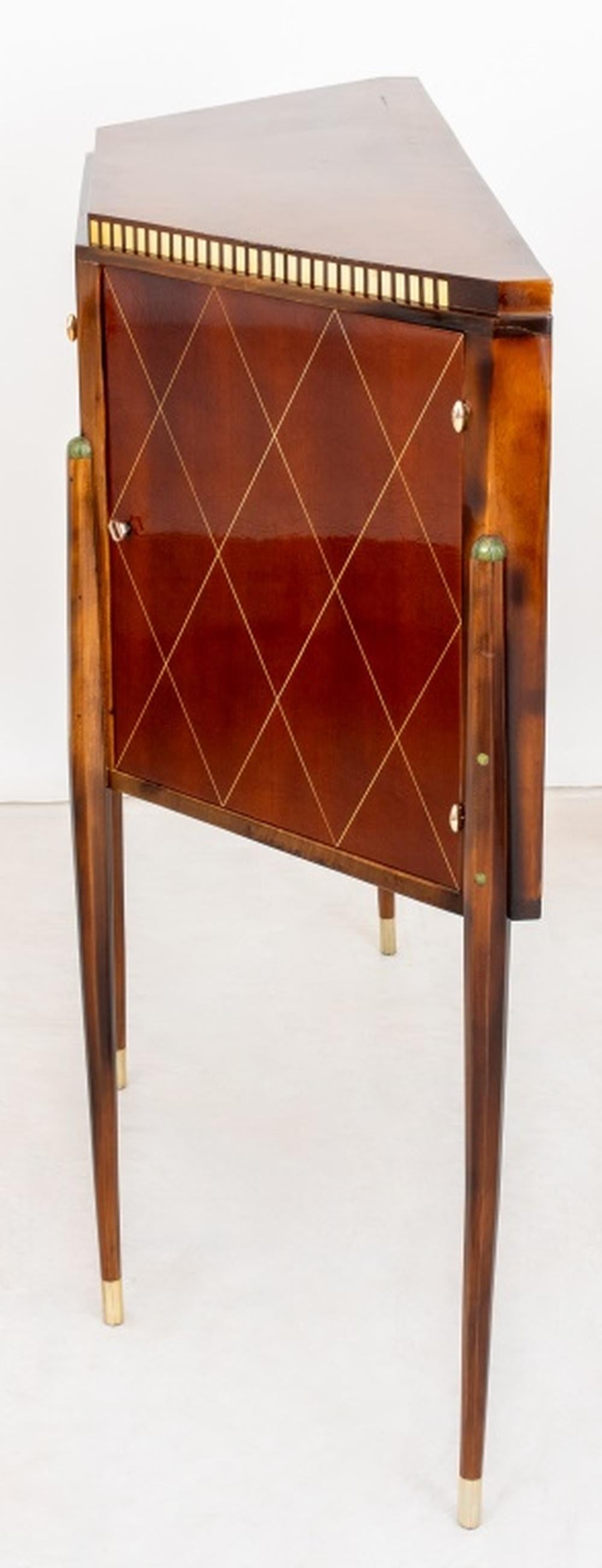 Alfred Porteneuve nach Ruhlmann Triplan-Schrank 1