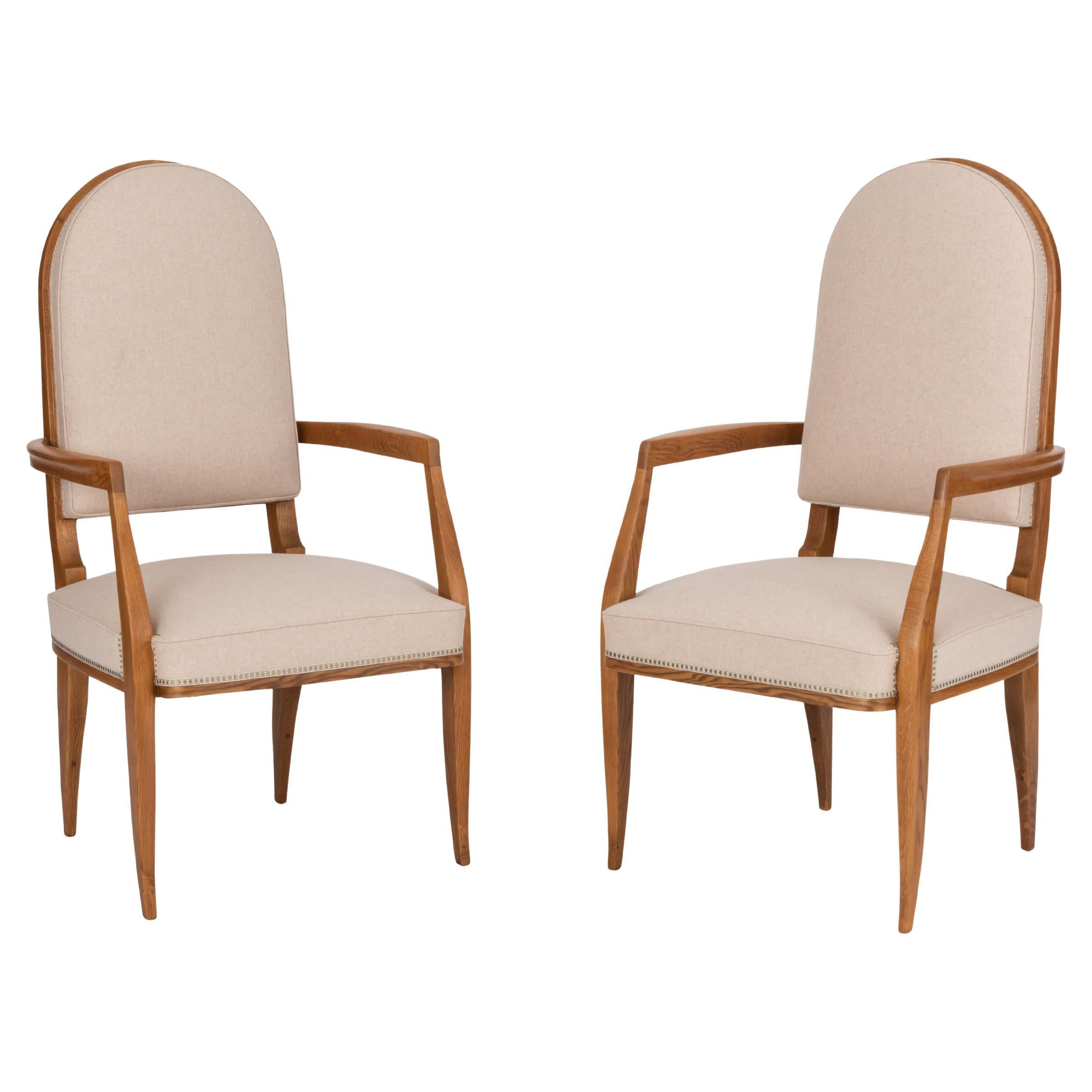 Alfred Porteneuve Pareja de sillones de roble en venta