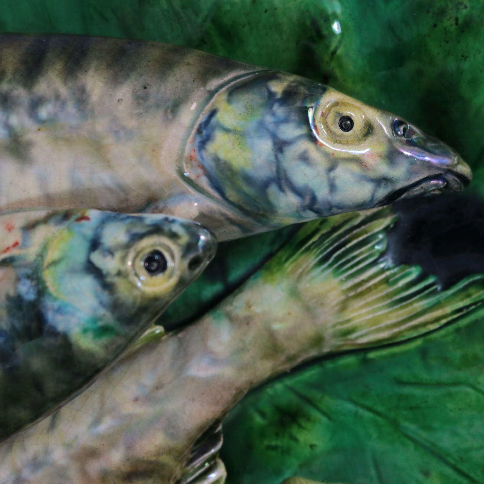 Plaque murale en forme de poisson en majolique de Palissy d'Alfred Renoleau en vente 3