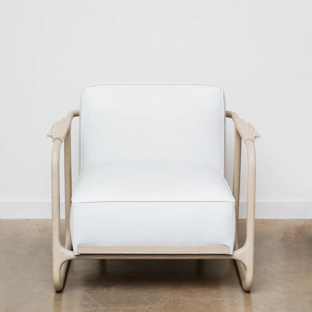 ALFRED schwarzer stuhl von Mandy Graham

ALFRED
A01, Stuhl Lounge Sessel
Nussbaum / sandgestrahlte Eiche und Leder
Maße: 33,75