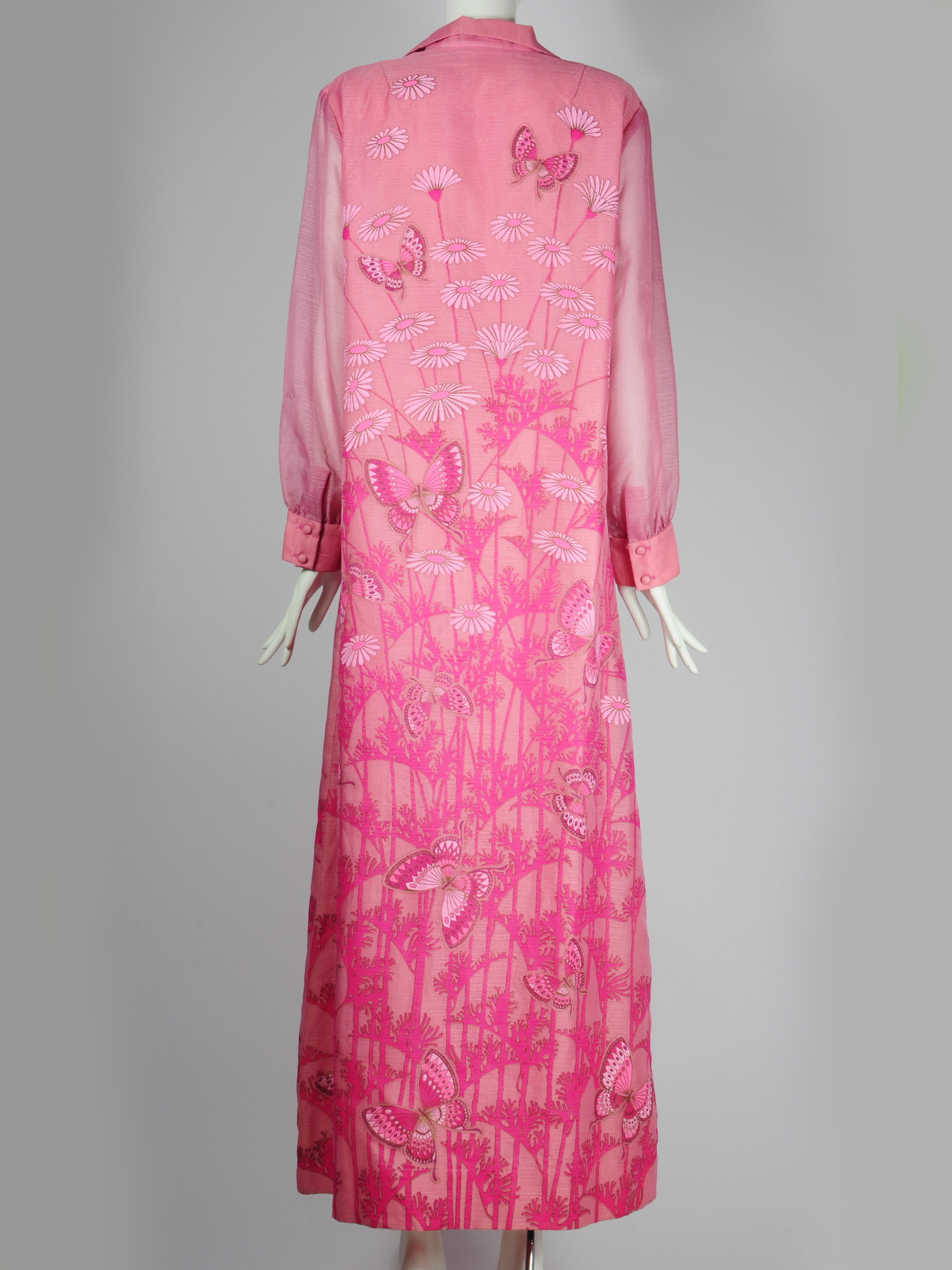 Alfred Shaheen - Robe longue hawaïenne rose avec imprimé floral papillon  Pour femmes en vente