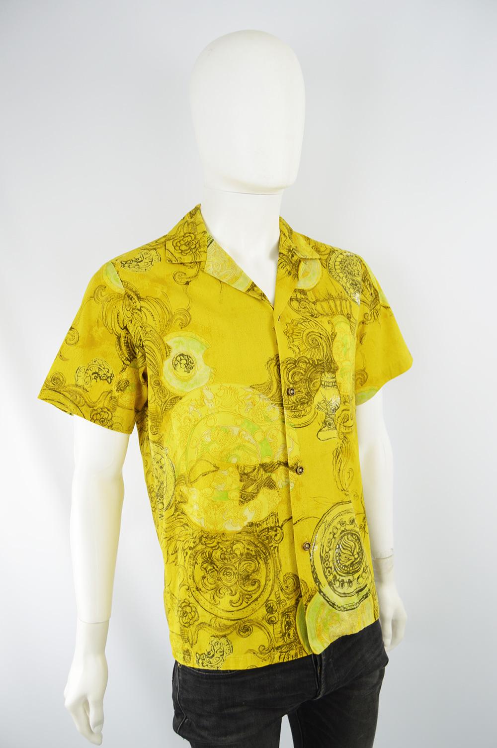 Alfred Shaheen Rare Men's 1960s Vintage Yellow Cotton Hawaiian Shirt For Sale 3