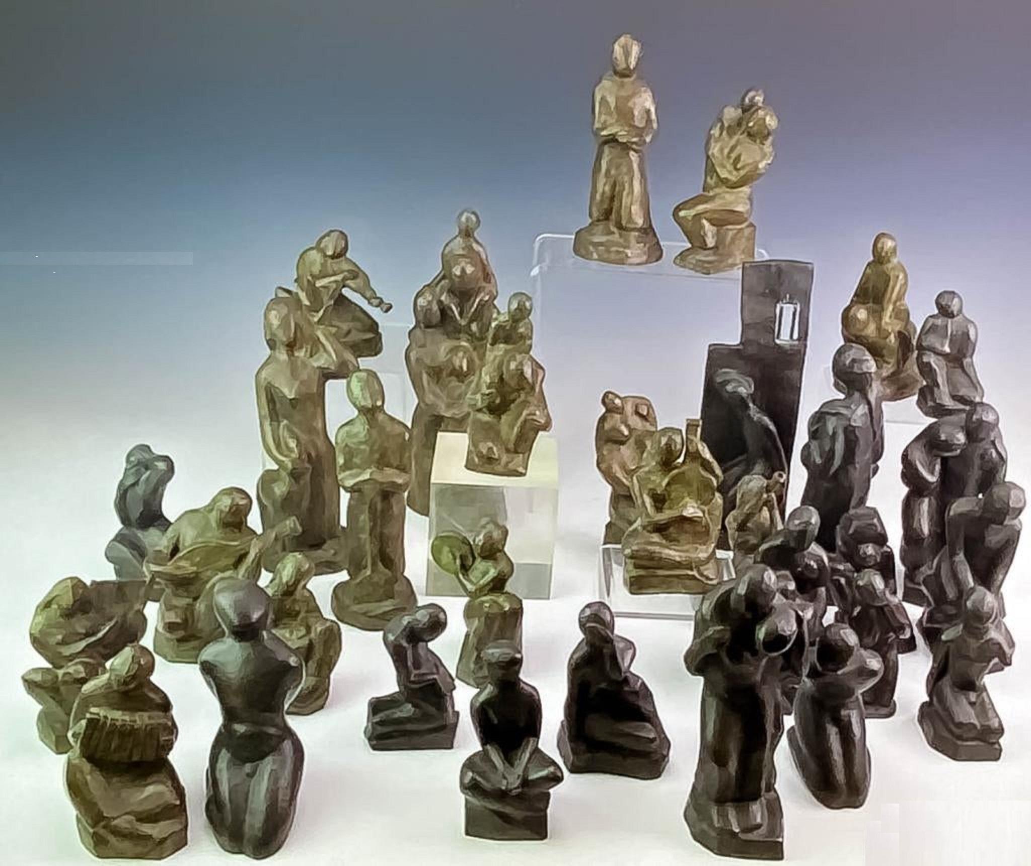 Sculpture de musée moderniste « Liberty vs Slavery Van Loen » en bronze, jeu d'échecs abstrait