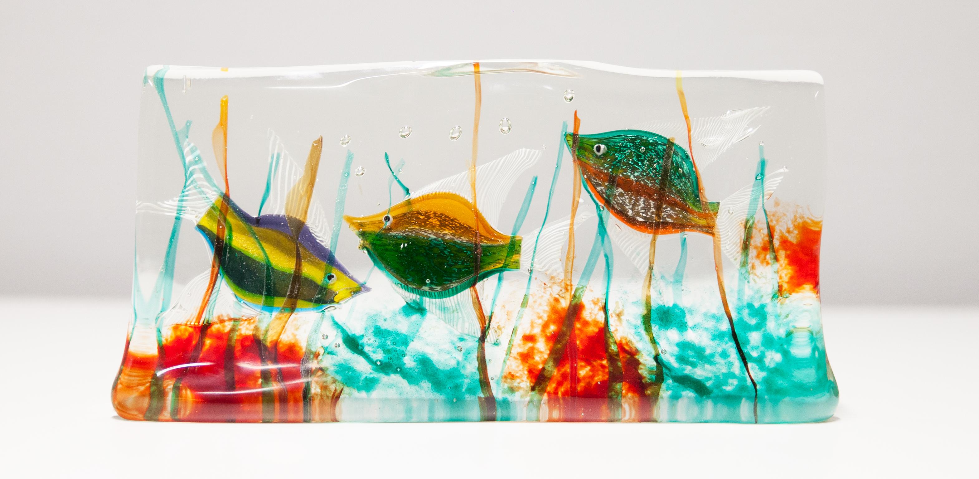 Italian Alfredo Barbini Aquarium Murano 3 Fish Glass Object for Cenedese, 1960