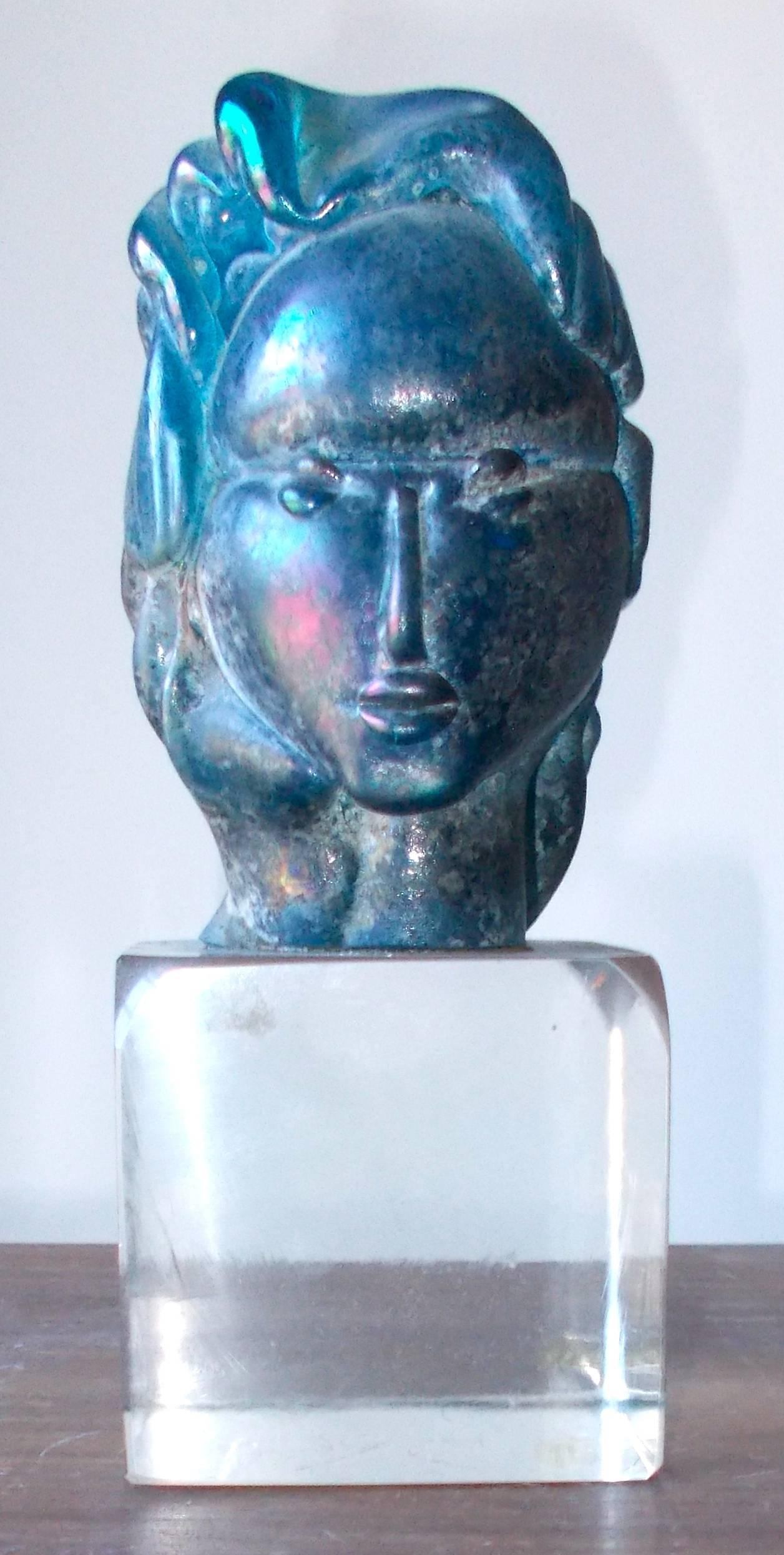 Art Déco Scultura in vetro blu iridizzato 