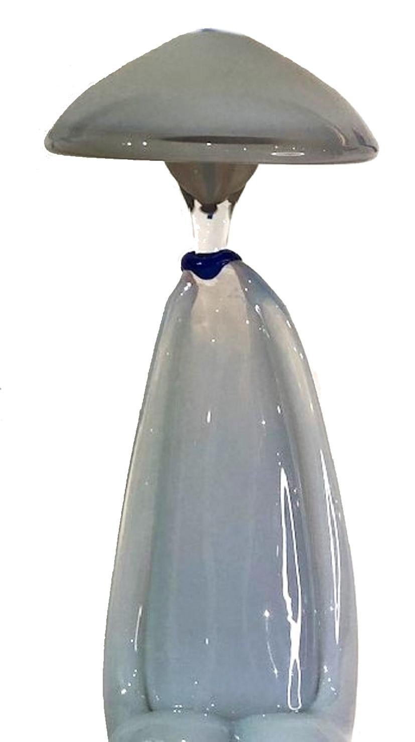 Italienischer Modernismus 
Alfredo Barbini
Chinesische Frau
Murano Kunstglas-Skulptur
ca. 1960s

ABMESSUNGEN
Höhe: 28 Zoll                           
Breite: 3-3/4 Zoll                           
Tiefe: 5-3/8 Zoll

ÜBER BILDHAUEREI
Diese fesselnde