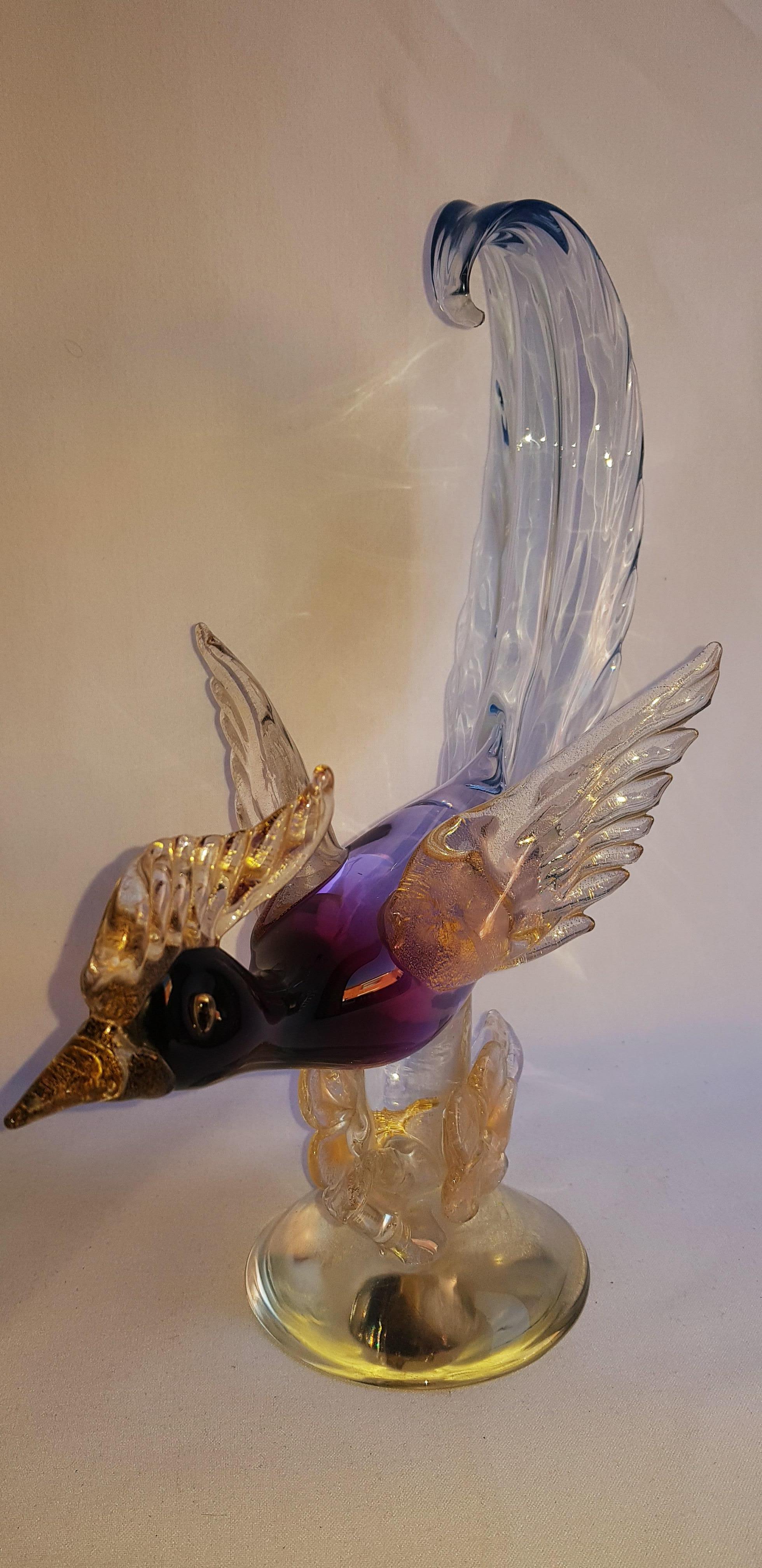 Beautiful antique murano glass bird, blue, purple, clear and gold leaf signed by Alfredo Barbini, for Cenedese, year 1940 brilliant condition.