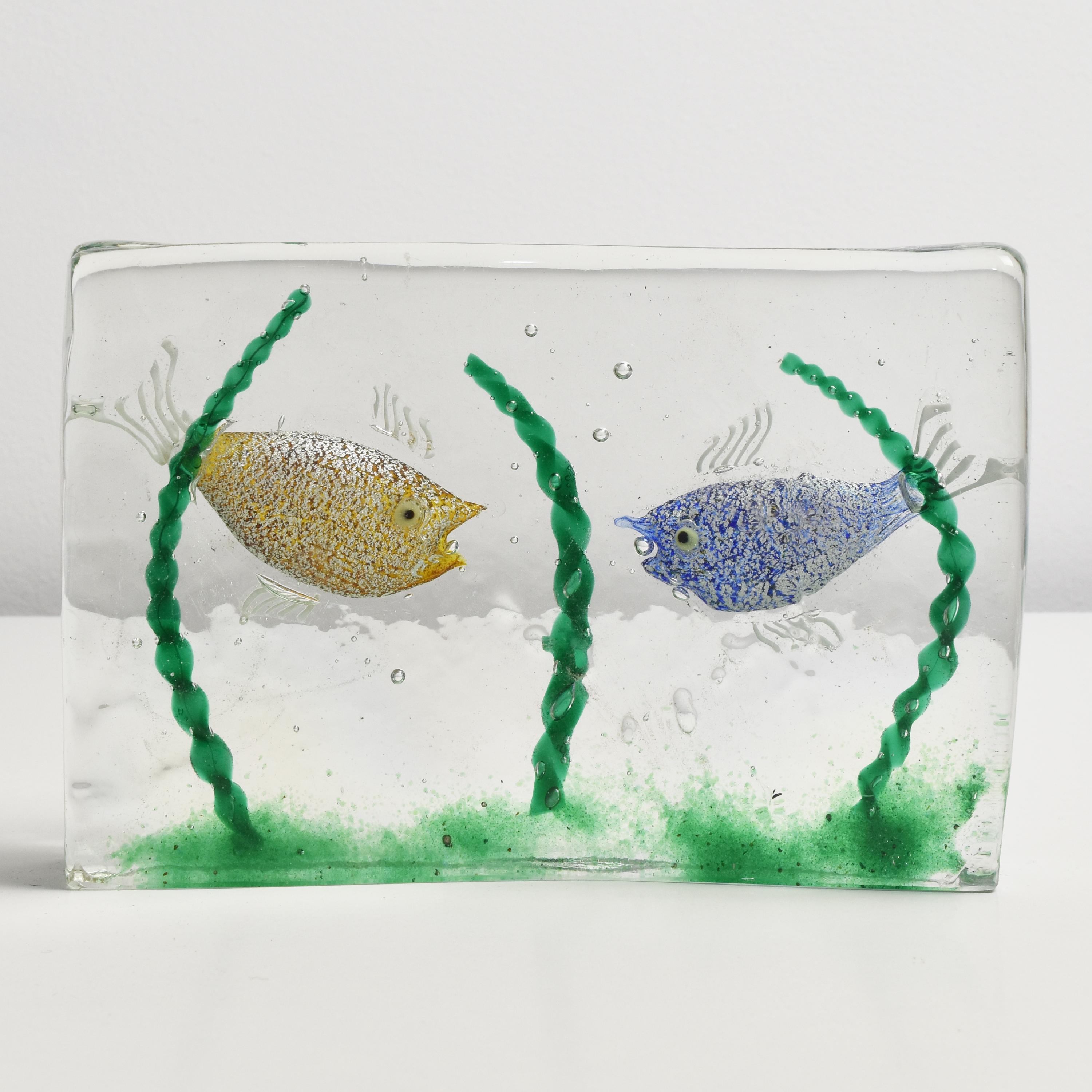 Hand-Crafted Alfredo Barbini for Cenedese Murano Glass Aquarium Sculpture Paperweight 1960s