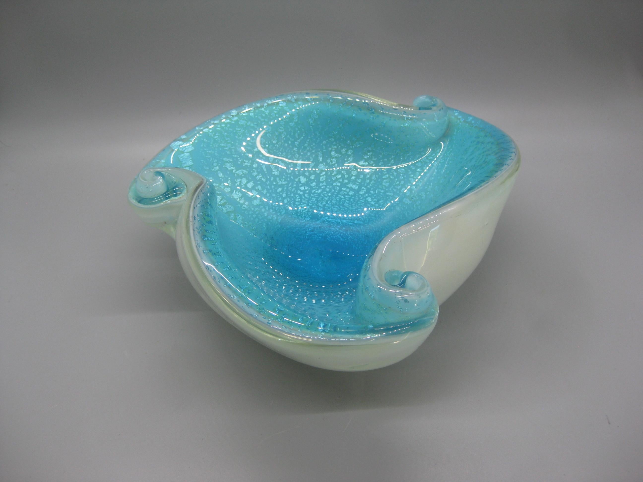 Alfredo Barbini for Murano Art Glass Silver Fleck Blue & White Dish Bowl Italy For Sale 3