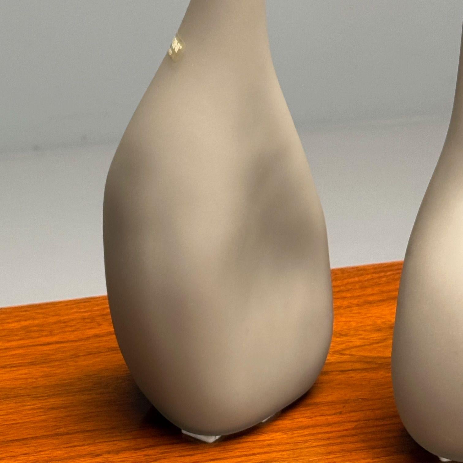 Alfredo Barbini, Italian Mid-Century Modern, Vases, Grey Glass, Italy, 1970s For Sale 1