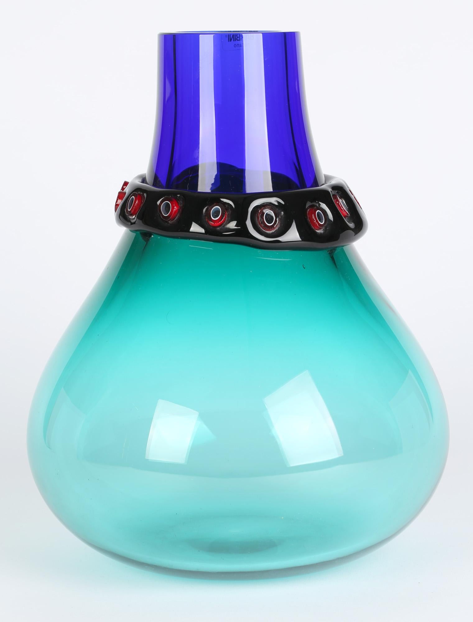 Hand-Crafted Alfredo Barbini Italian Murano Inclamo Art Glass Vase For Sale