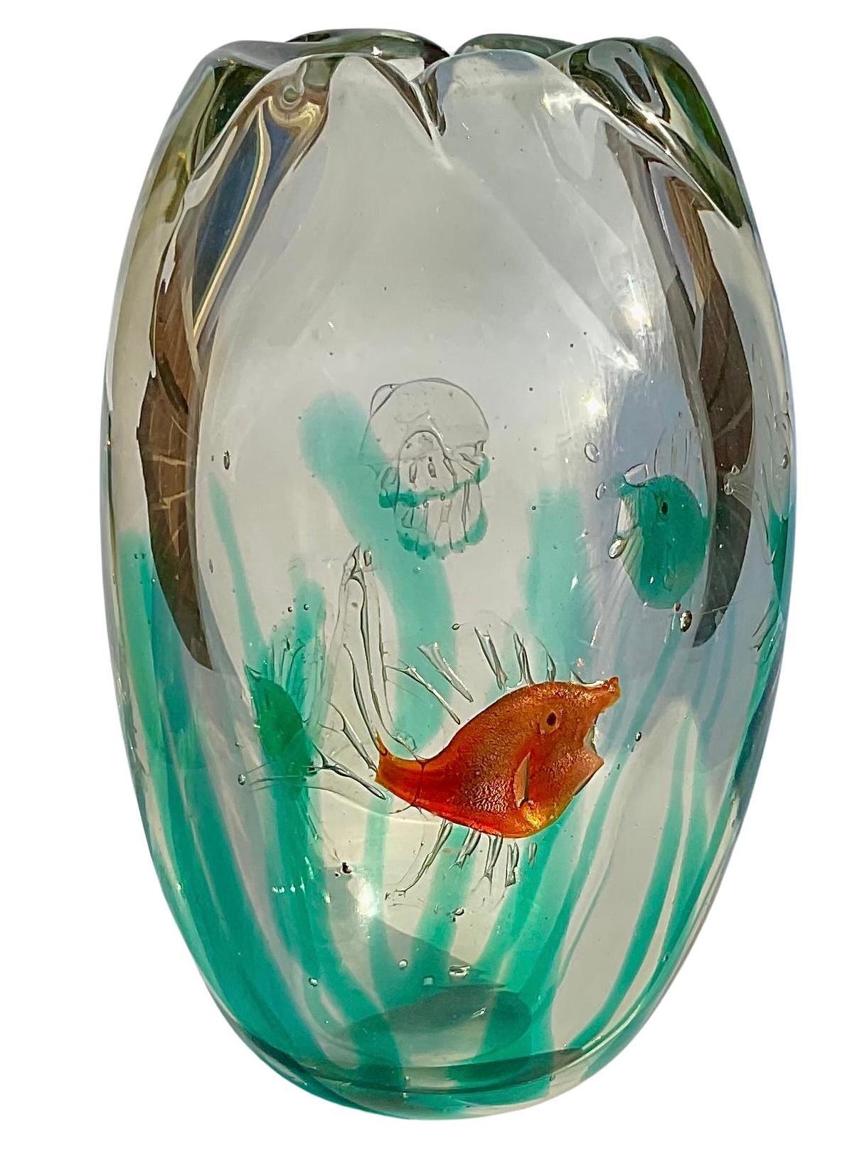 Mid-Century Modern Alfredo Barbini Large and Vibrant Murano Art Glass Aquarium Vase Italian 1950s For Sale